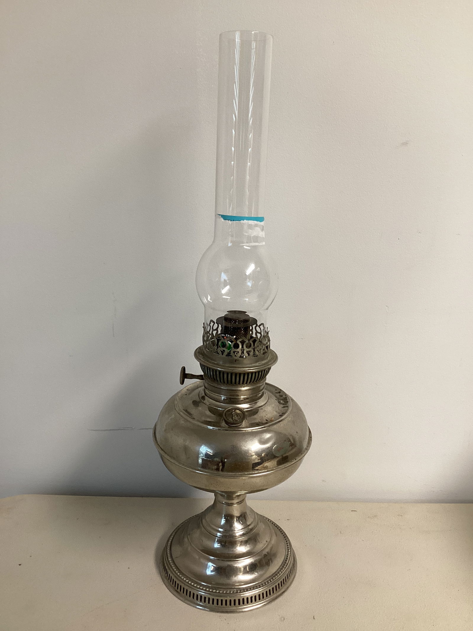 Rayovac Silver Tone Oil Lamp with Royal Shade: 23" h