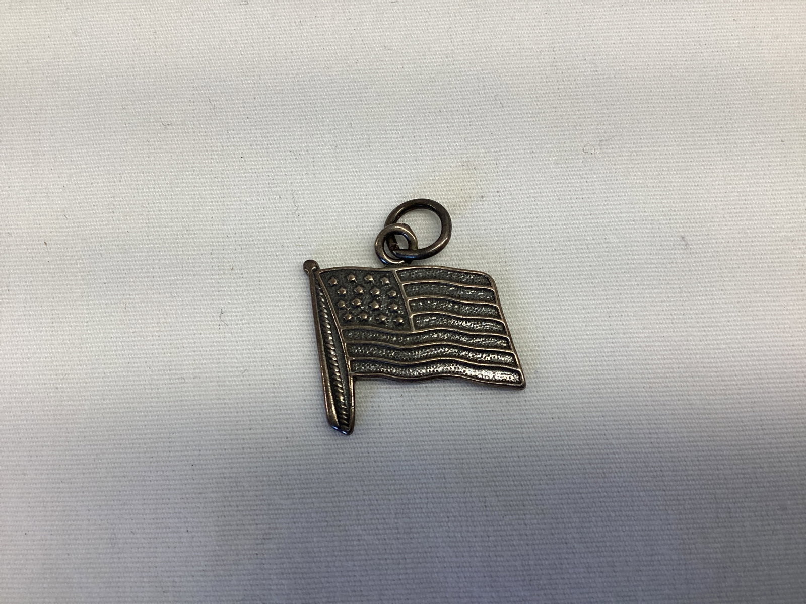 Sterling Silver American Flag Charm Pendant: 0.093 troy ounces