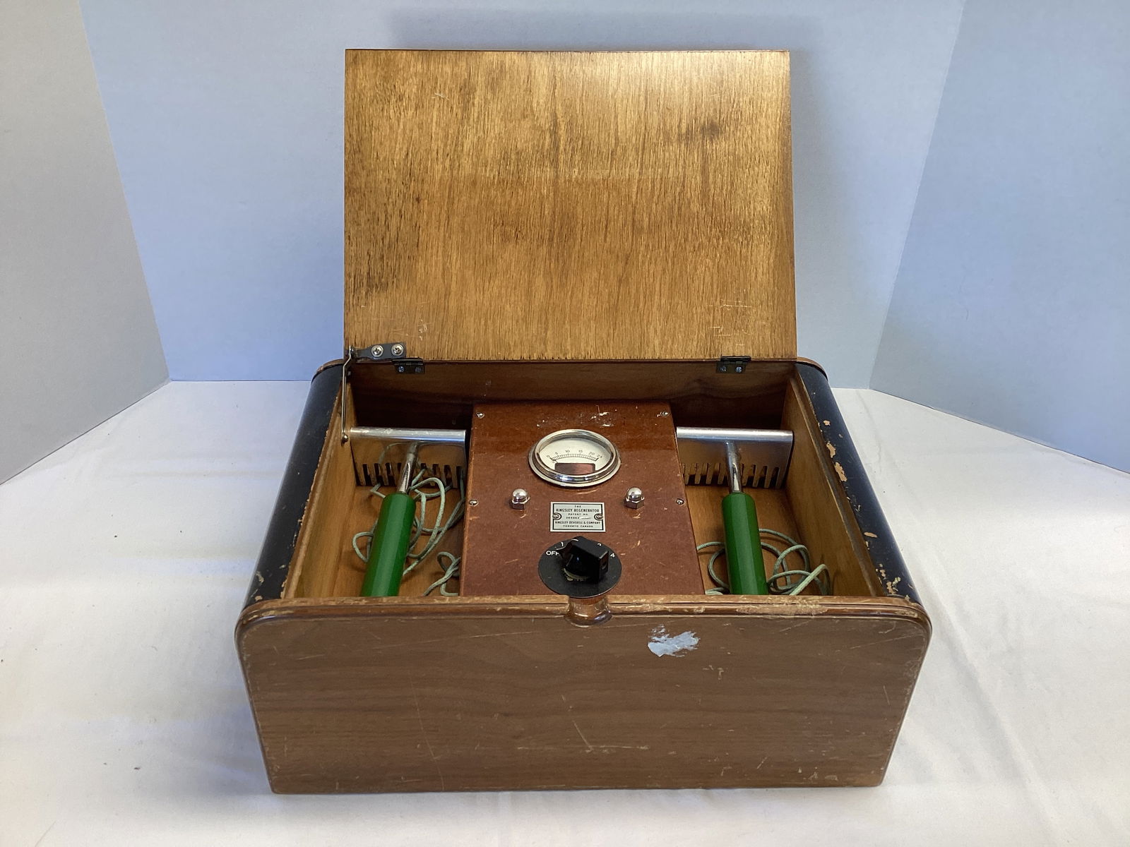 Antique Kingsley Regenerator Hair Growth/Color Cure Machine (1 of 13)