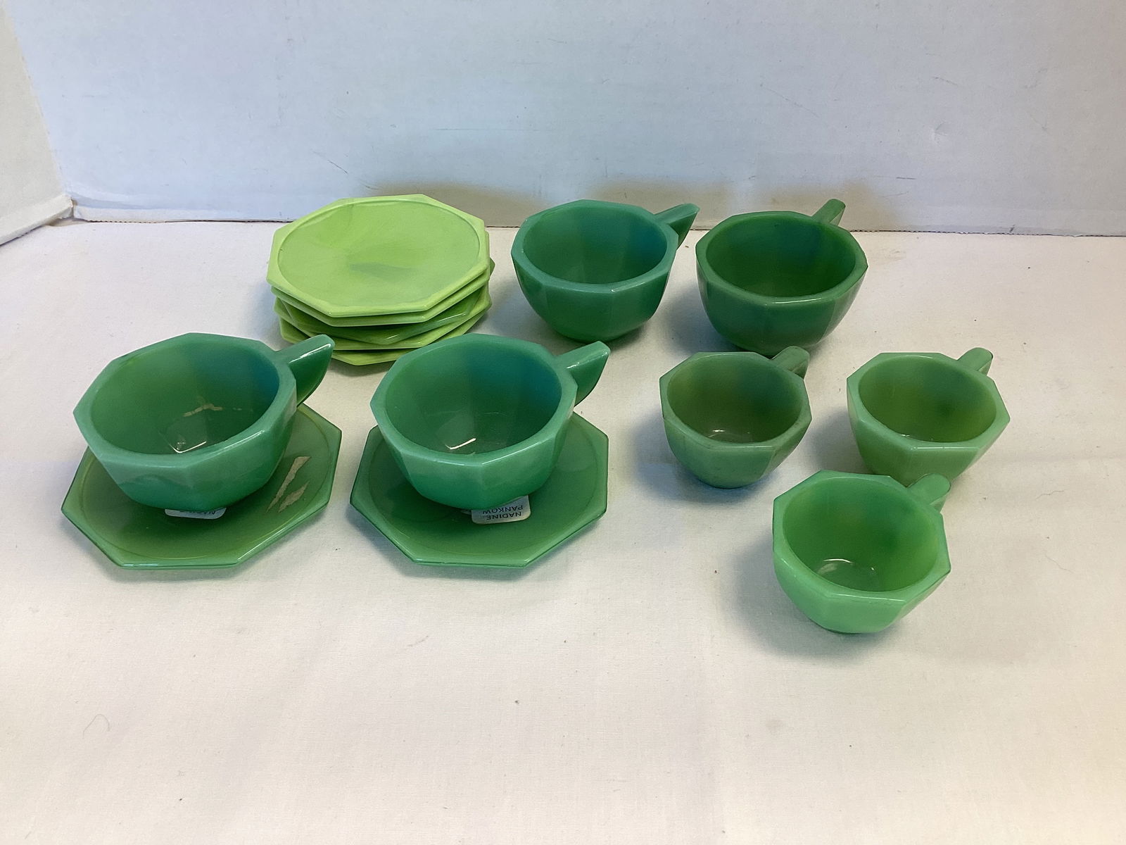 Akro Agate Jadeite Glass Dishes (1 of 7)