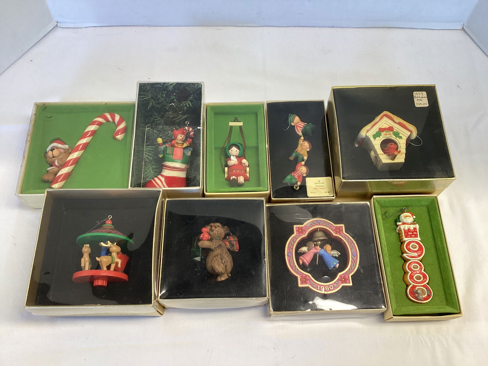 Hallmark Tree Trimmer Christmas Ornaments: .