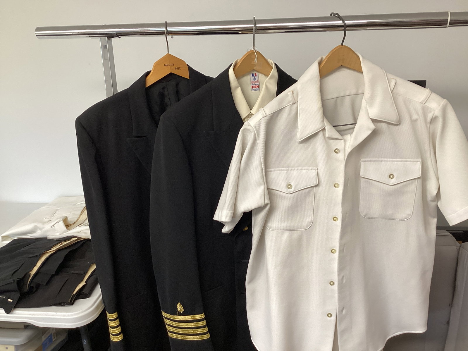 US Navy Uniforms: .
