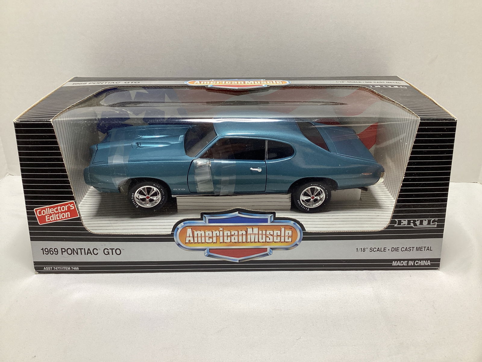ERTL American Muscle 1969 Pontiac GTO 1:18 Scale Diecast Car (1 of 6)