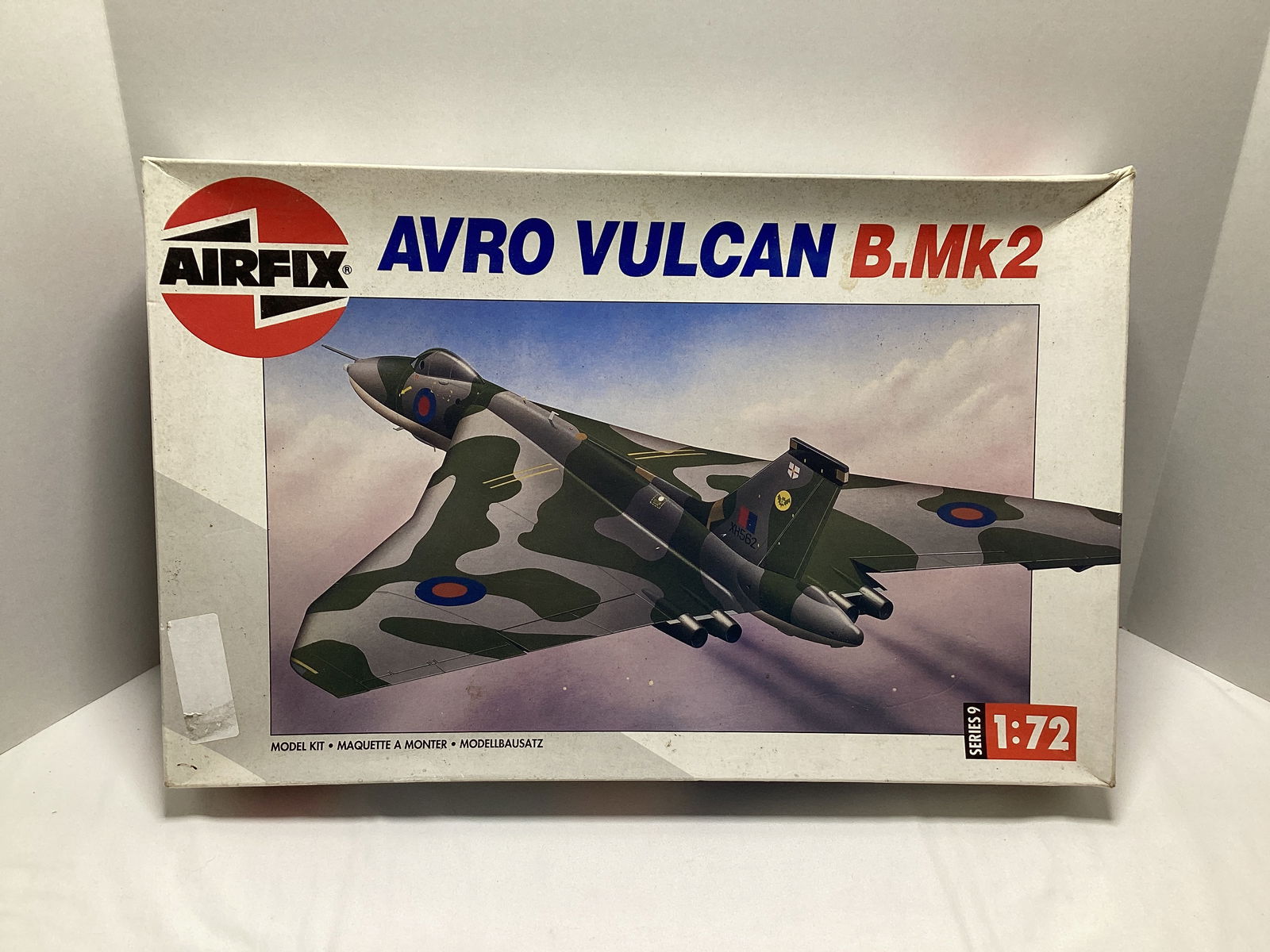 Airfix Avro Vulcan B.Mk2 1:72 Scale Model Kit (1 of 6)
