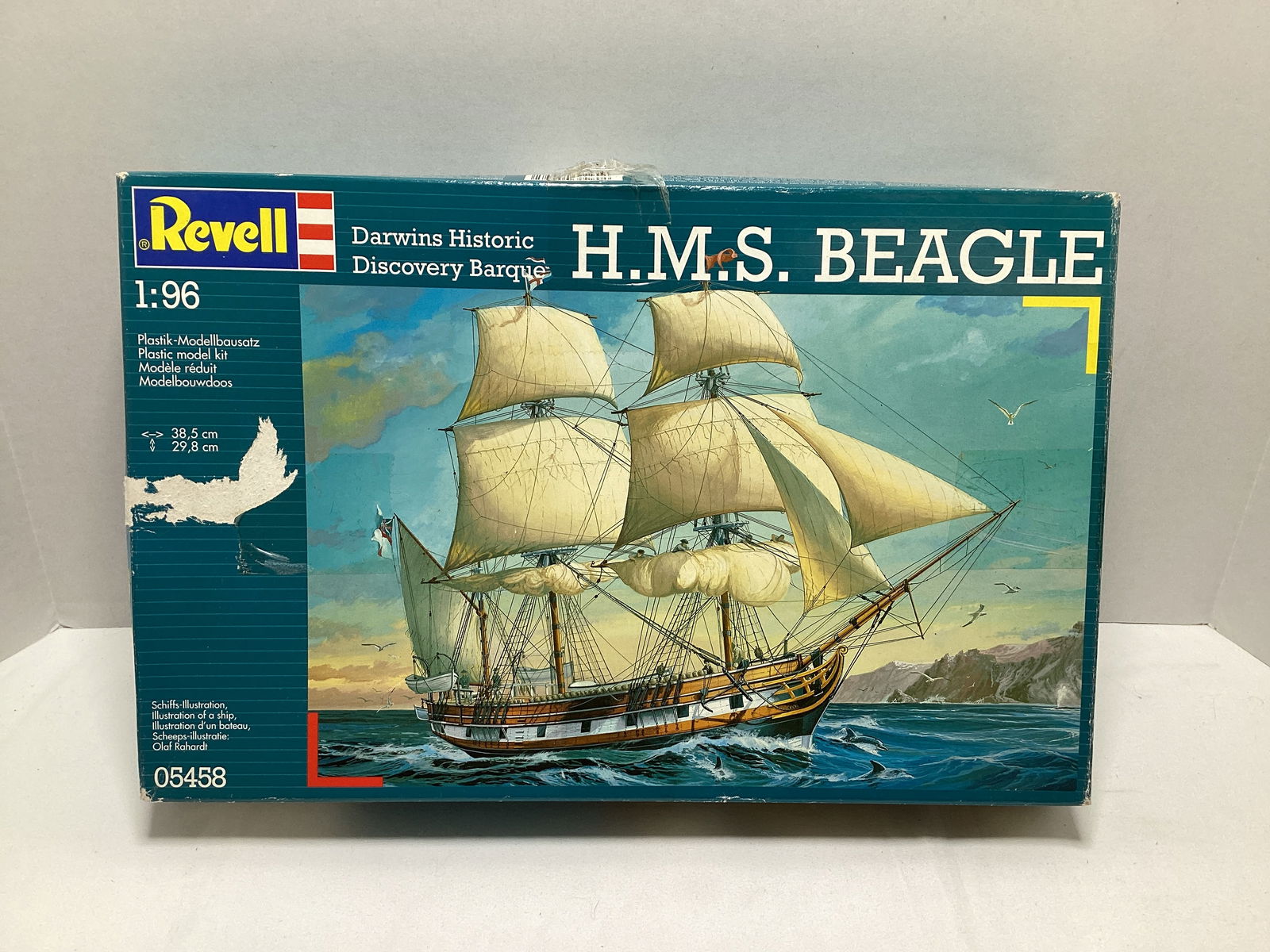 Revell HMS Beagle 1:96 Scale Model Ship Kit (1 of 4)