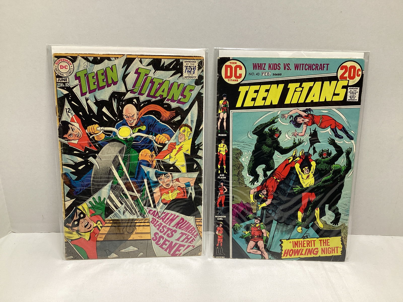 Two DC Comics Teen Titans Comic Books (1 of 5)