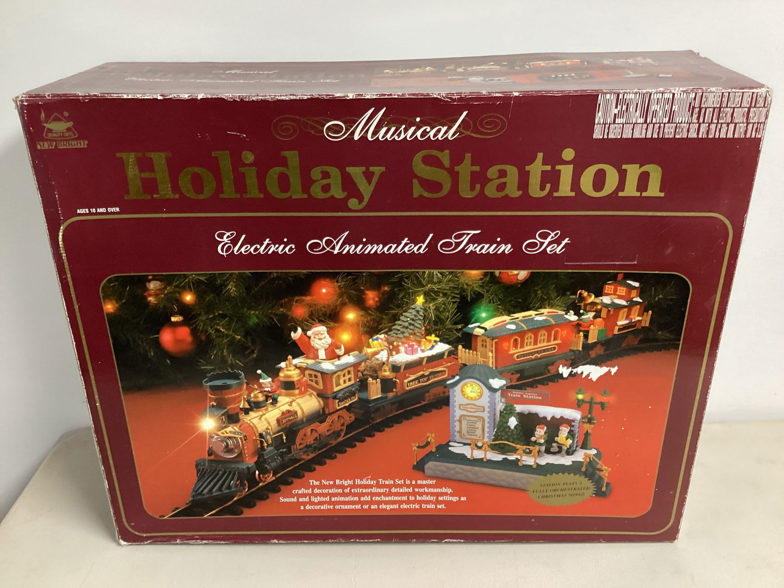 New Bright Holiday Station Train Only (1 of 4)