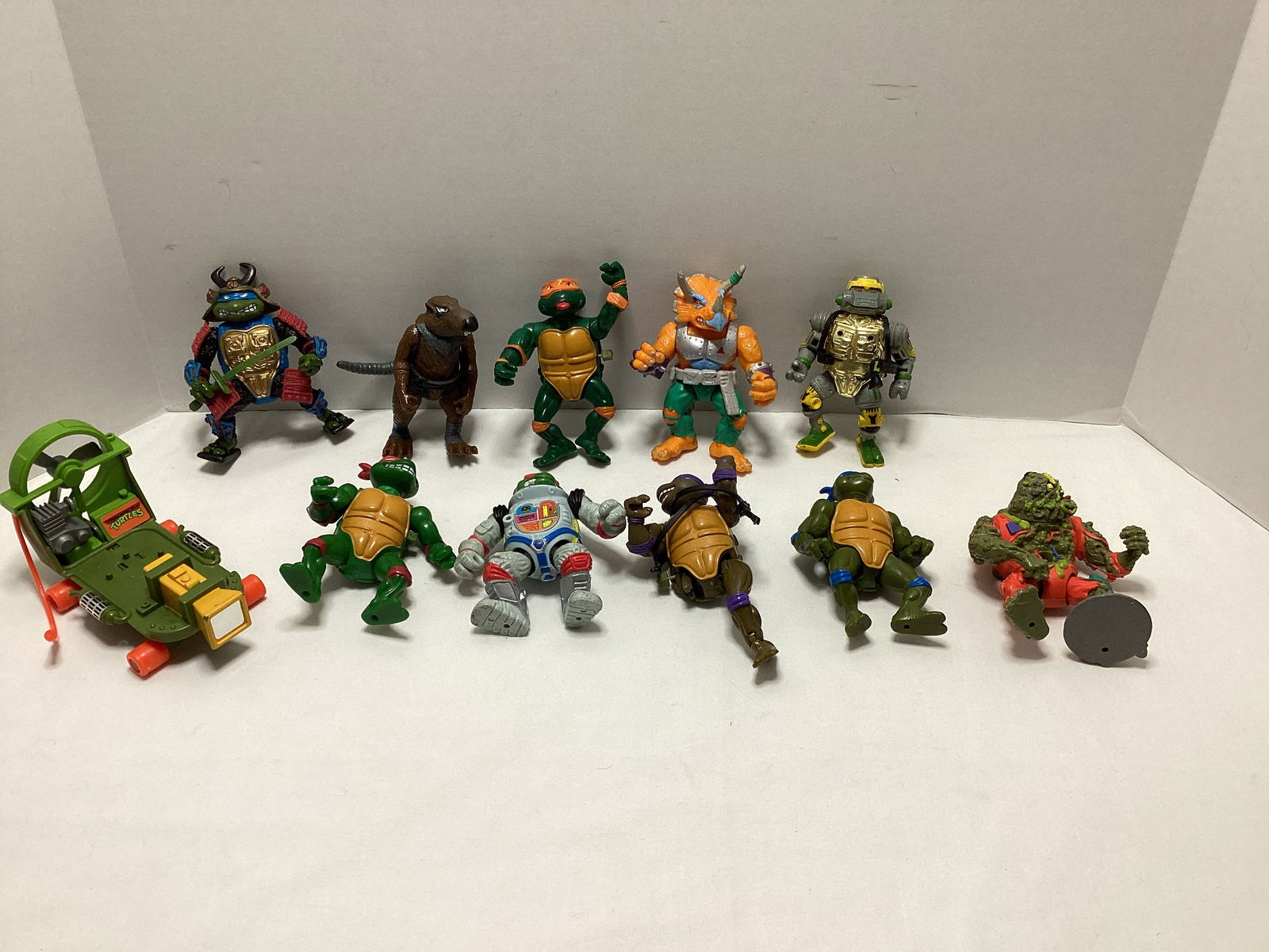 Teenage Mutant Ninja Turtles Action Figures: some sticky and need cleaning