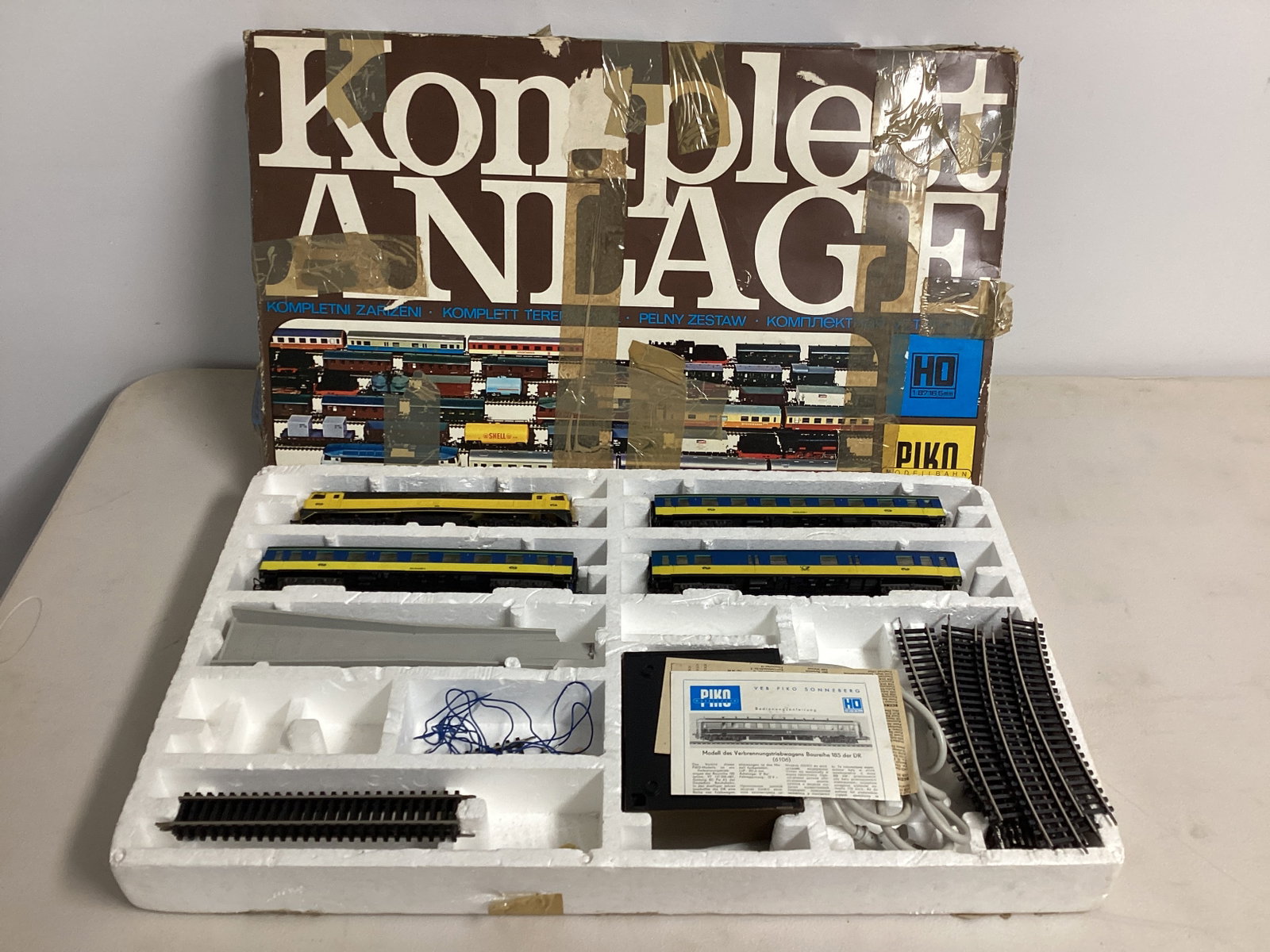 Piko HO Scale Model Train: unsure if complete, untested