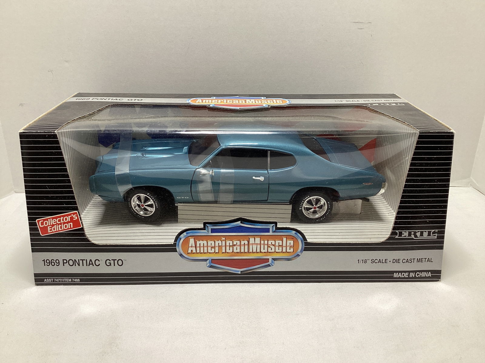 ERTL American Muscle 1969 Pontiac GTO 1:18 Scale Diecast (1 of 5)