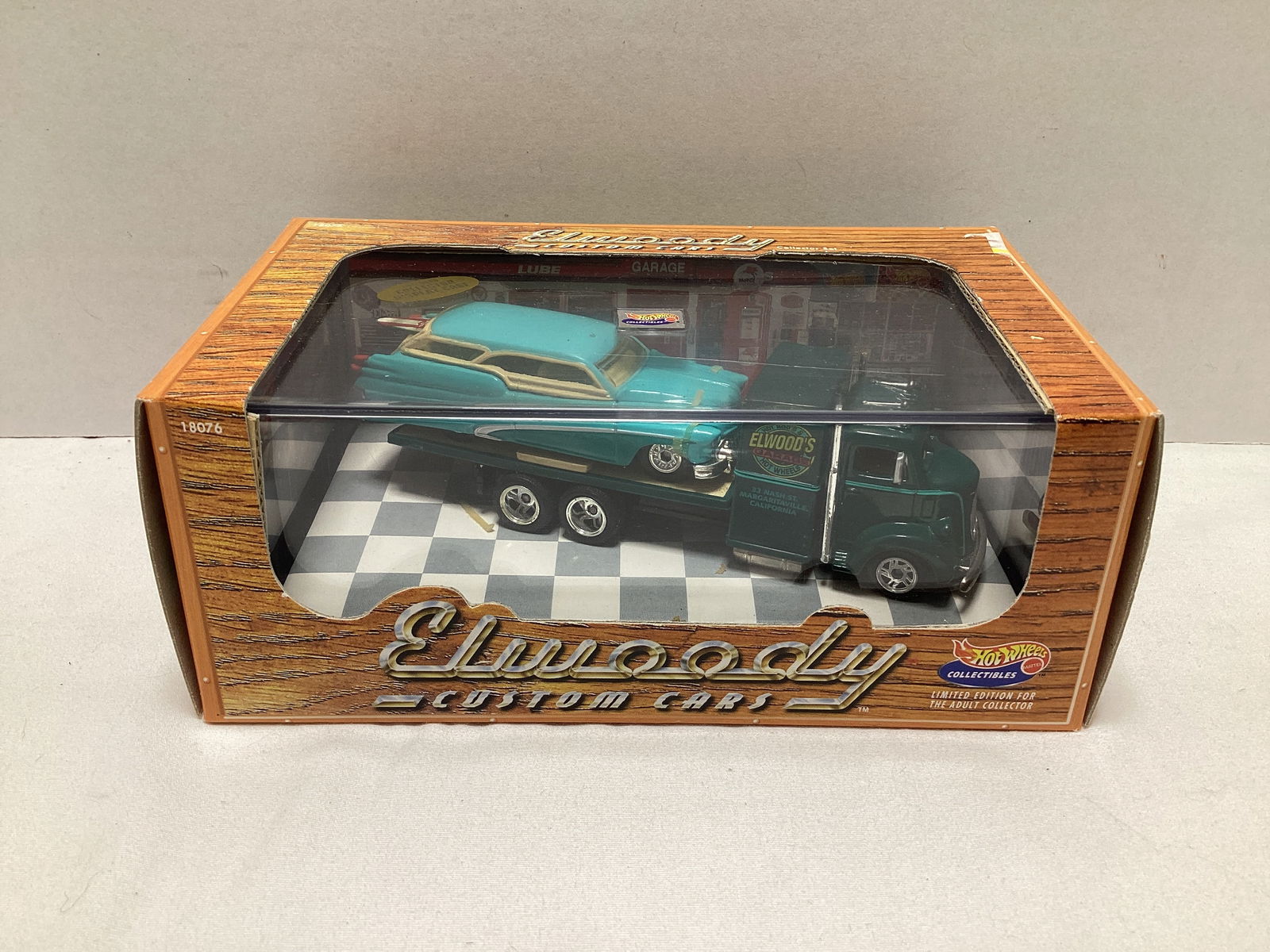 Hot Wheels Elwoody Classic Cars Diecast Set: .