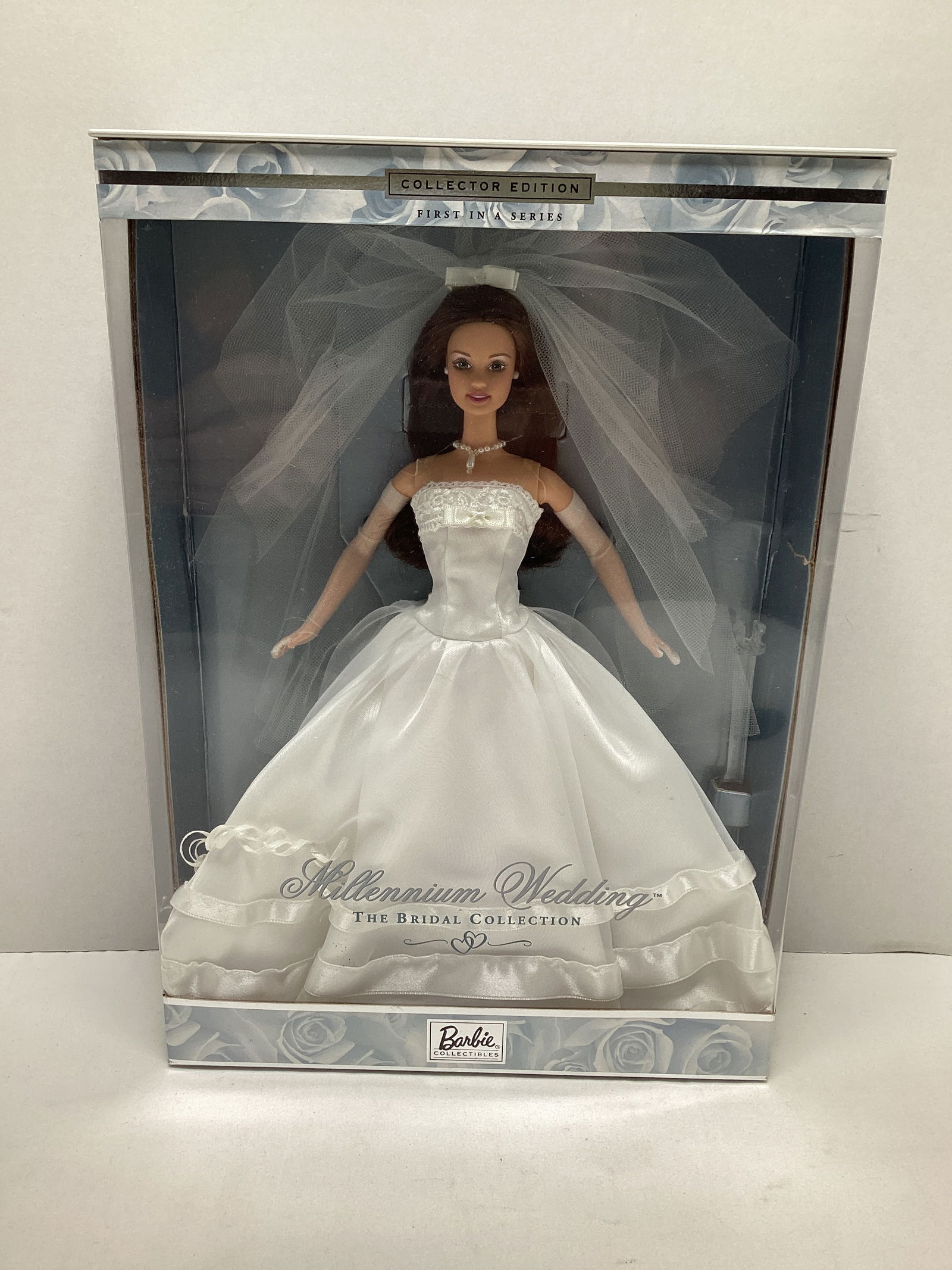 Millennium Wedding Barbie Doll: Mattel 1999