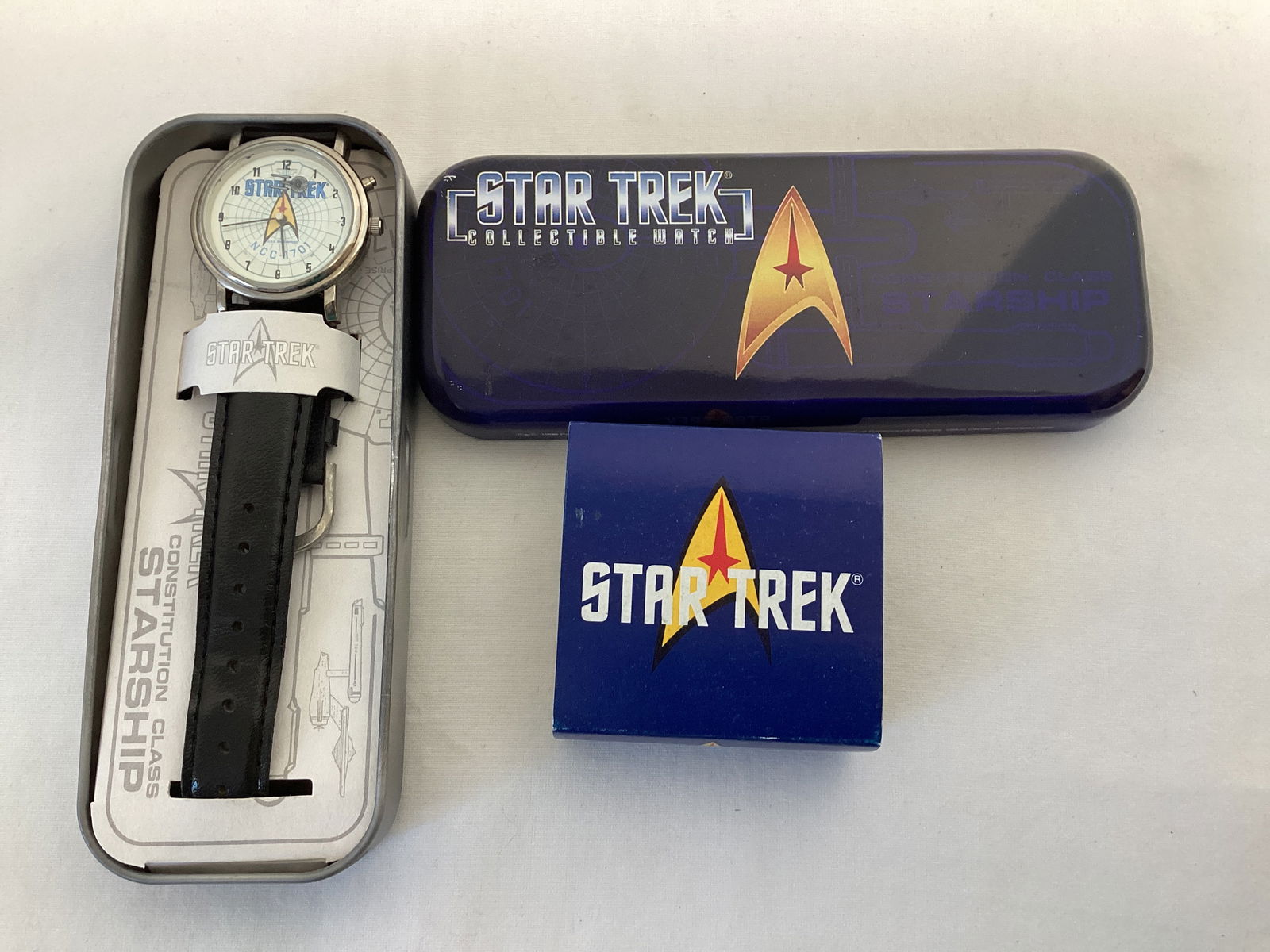 Star Trek Constitution Class Starship Collectible Watch in Tin (1 of 6)