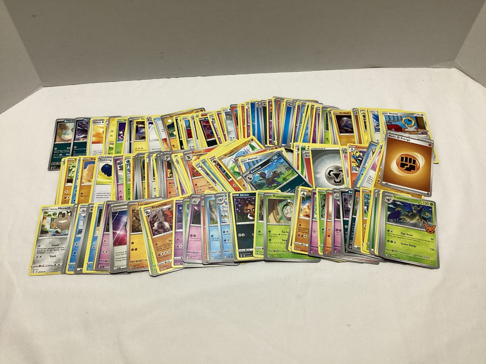 Pokémon Trading Cards: Please preview and see all photos for condition