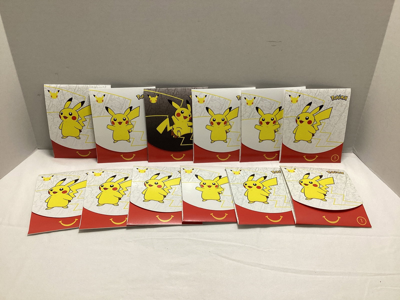 12 McDonalds Pokémon Trading Card Packs: .
