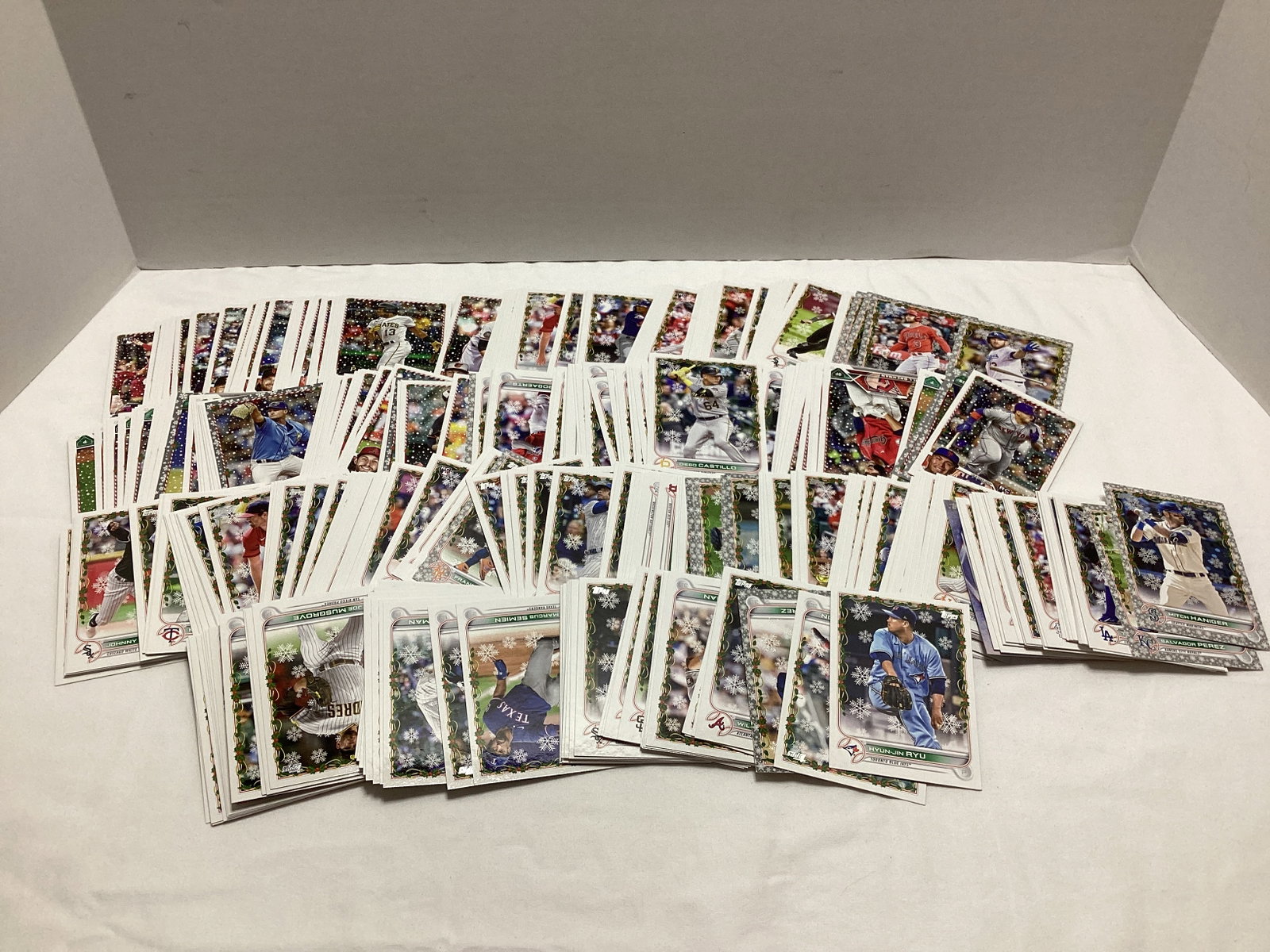 2022 Topps Baseball Holiday Cards: .
