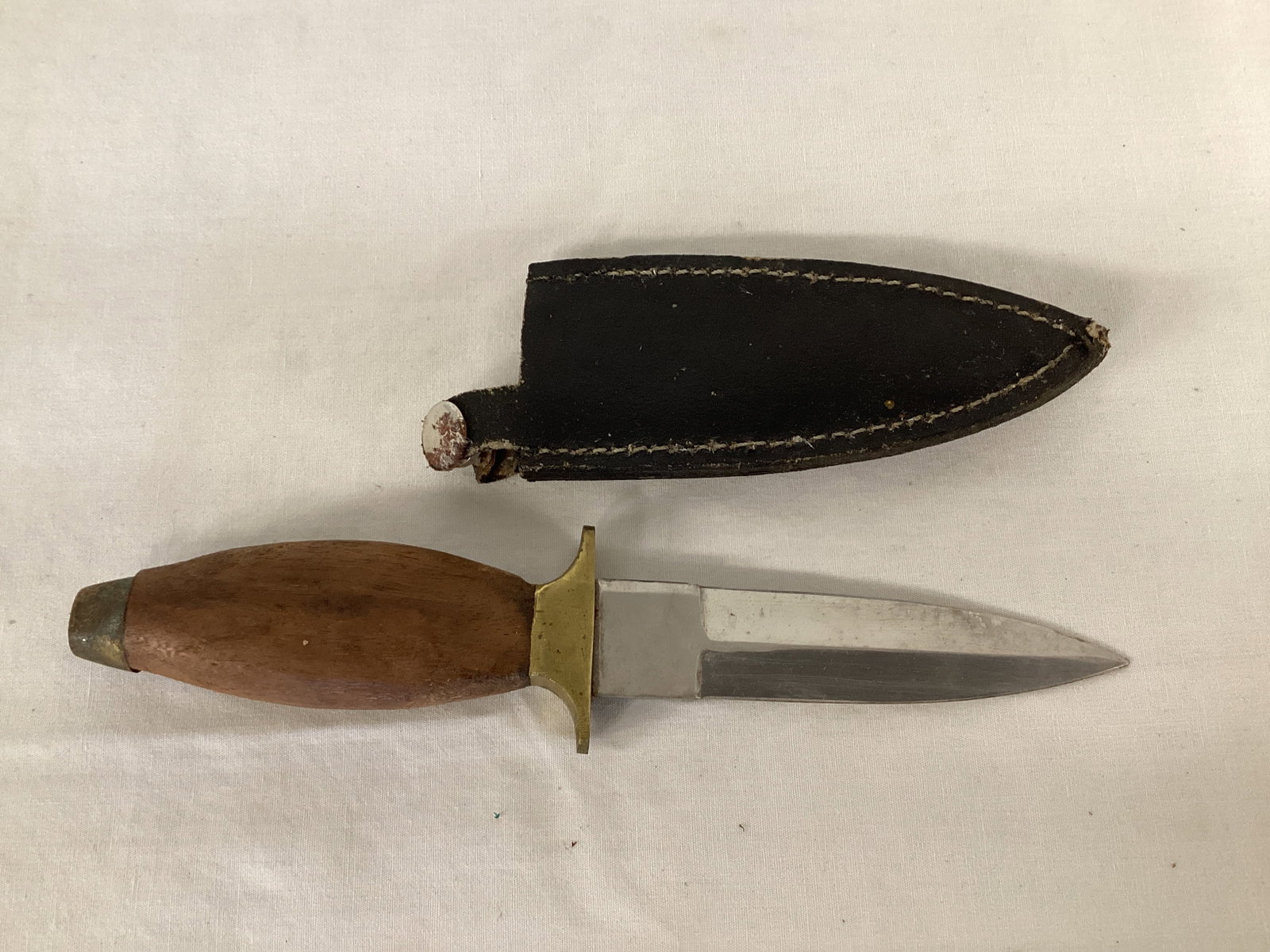Wood Handled Pakistani Knife with Sheath: 7 1/2" L
