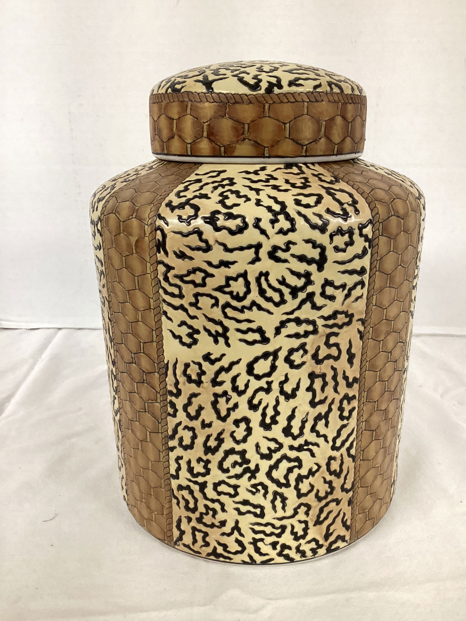 Oriental Accent Decorative Jar: 10" h