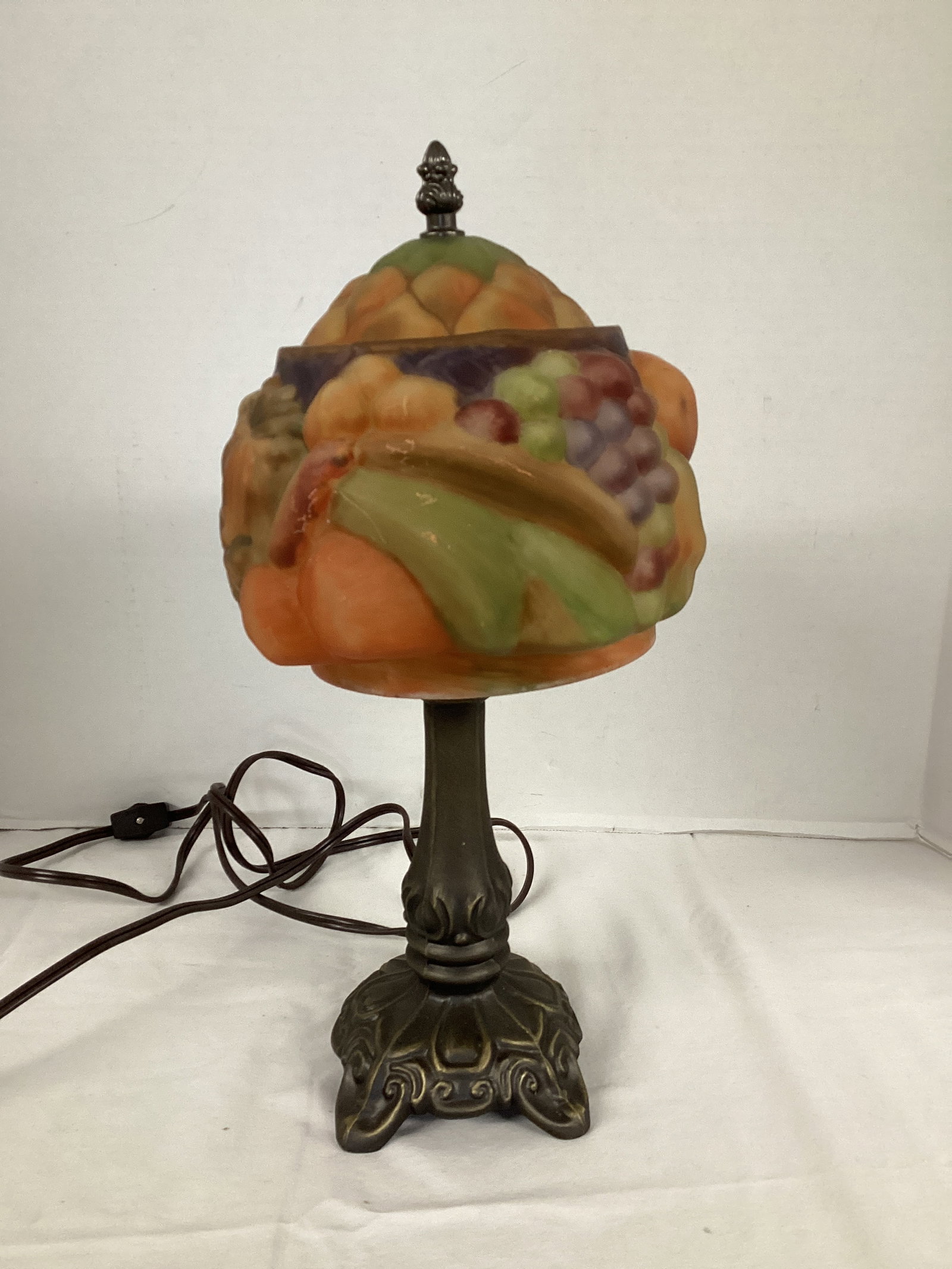 Metal Accent Lamp with Glass Fruit Pattern Shade: works, 15 1/2" h