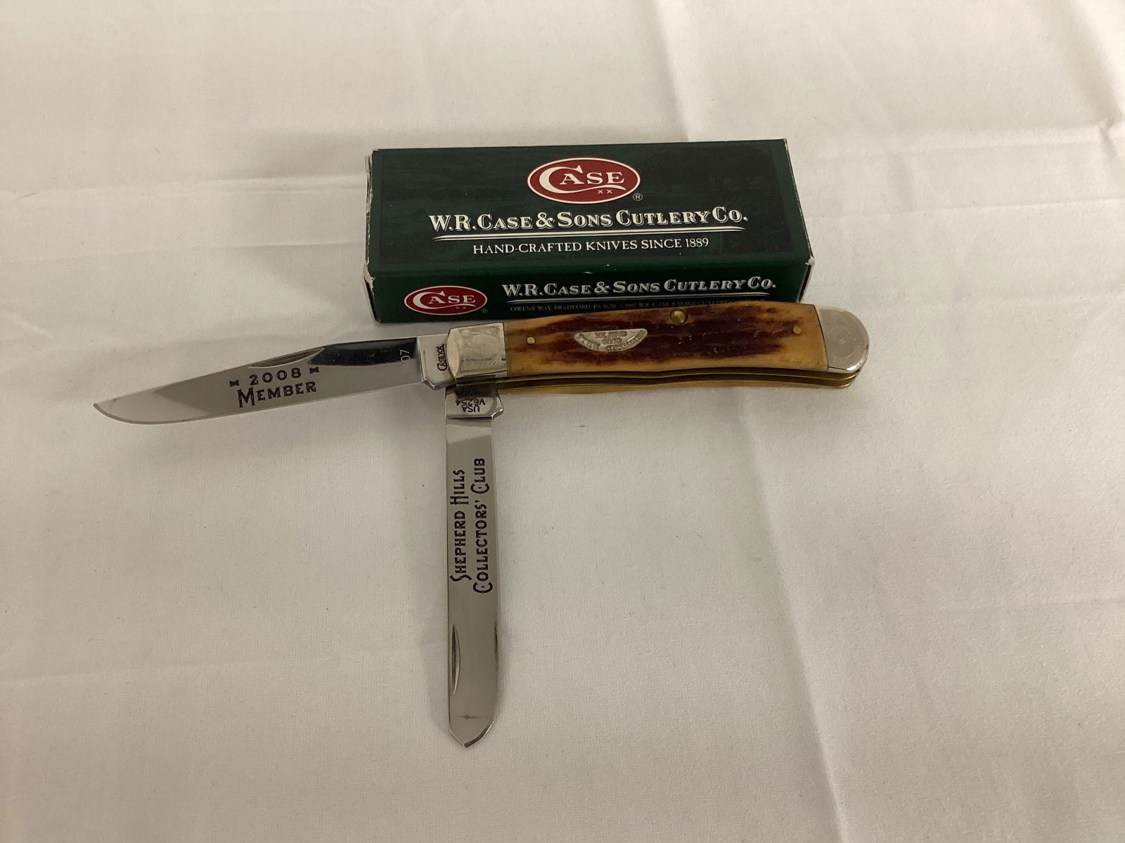 Case Club Member 2008 V6254 Two Blade Pocket Knife (1 of 11)