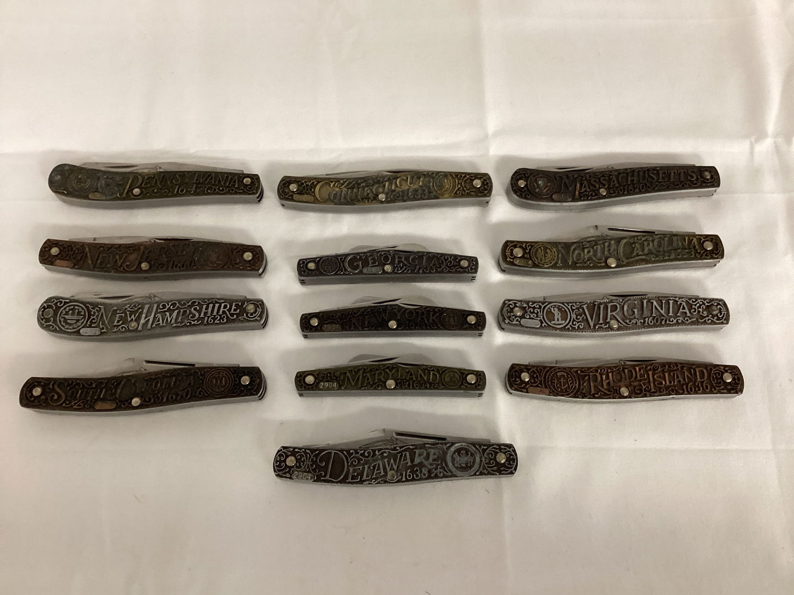 13 Colonies Limited Edition Pocket Knife Set (1 of 12)