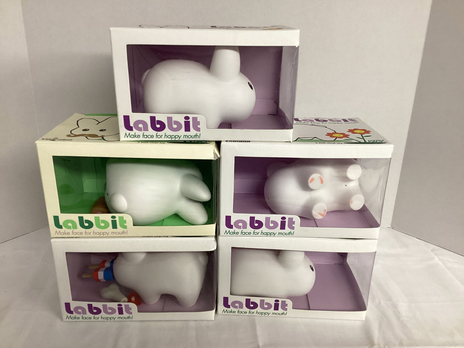 Kidrobot Labbit Vinyl Toys: missing most of the accessories