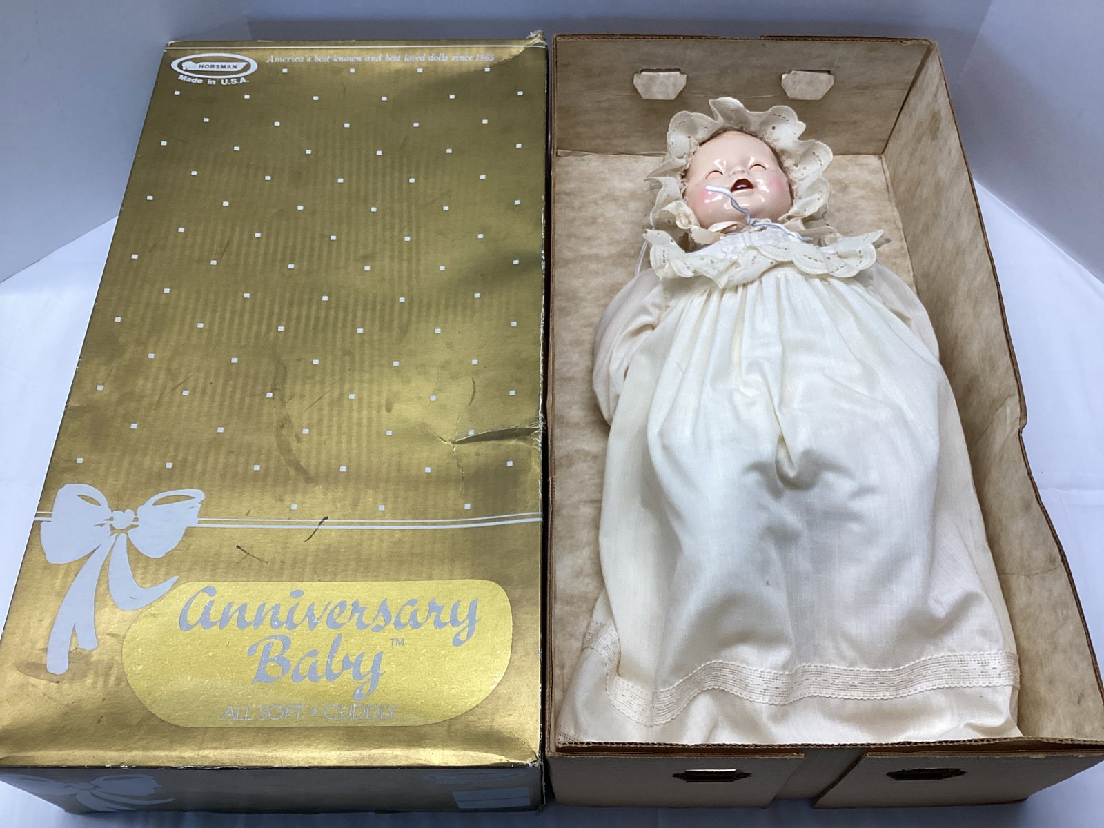 Horsman Anniversary Baby Doll: 18" H, SHIPPING UNAVAILABLE FOR THIS LOT