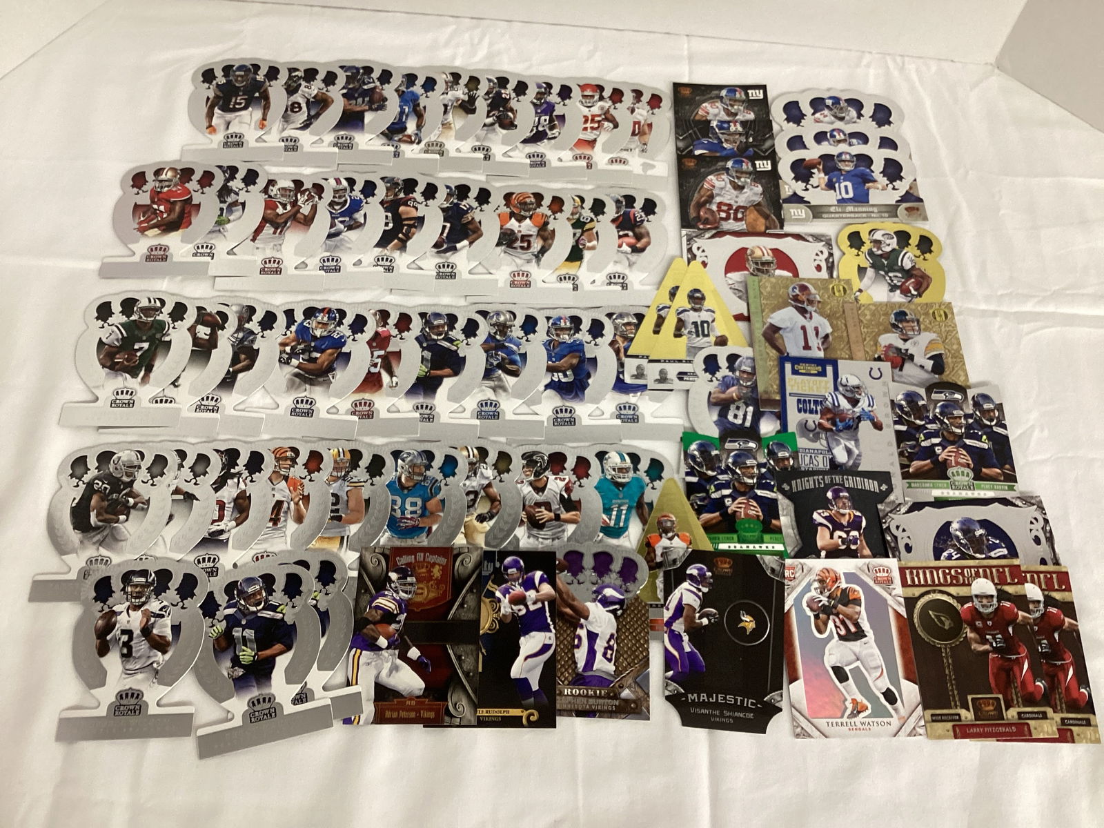 Panini Crown Royale NFL Football Cards: . 