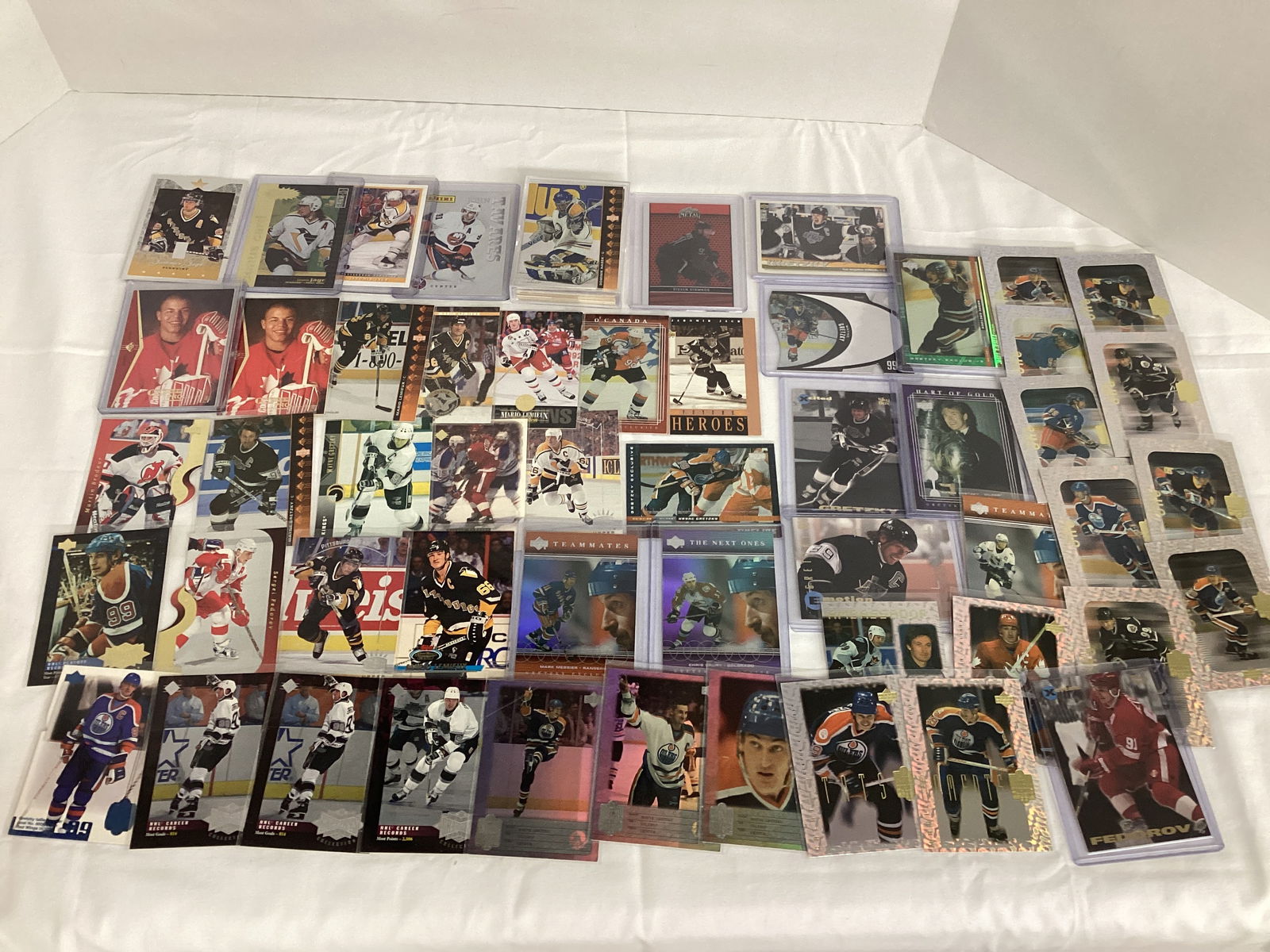 Hockey Trading Cards: . 