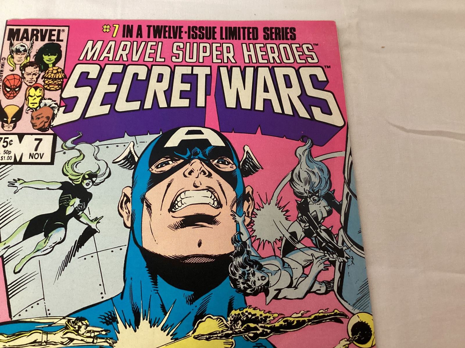 Marvel Super Heroes Secret Wars 7 Marvel Comic Book - 3