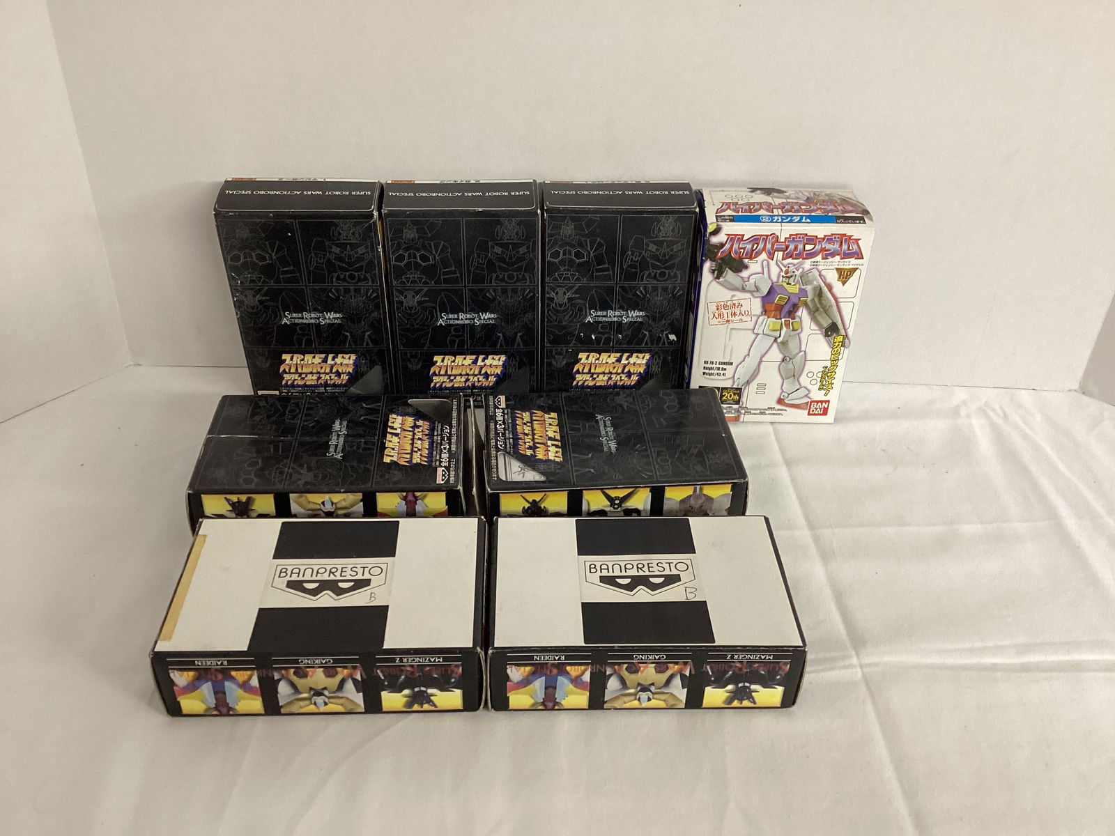 Banpresto Super Robot Wars Figures: .