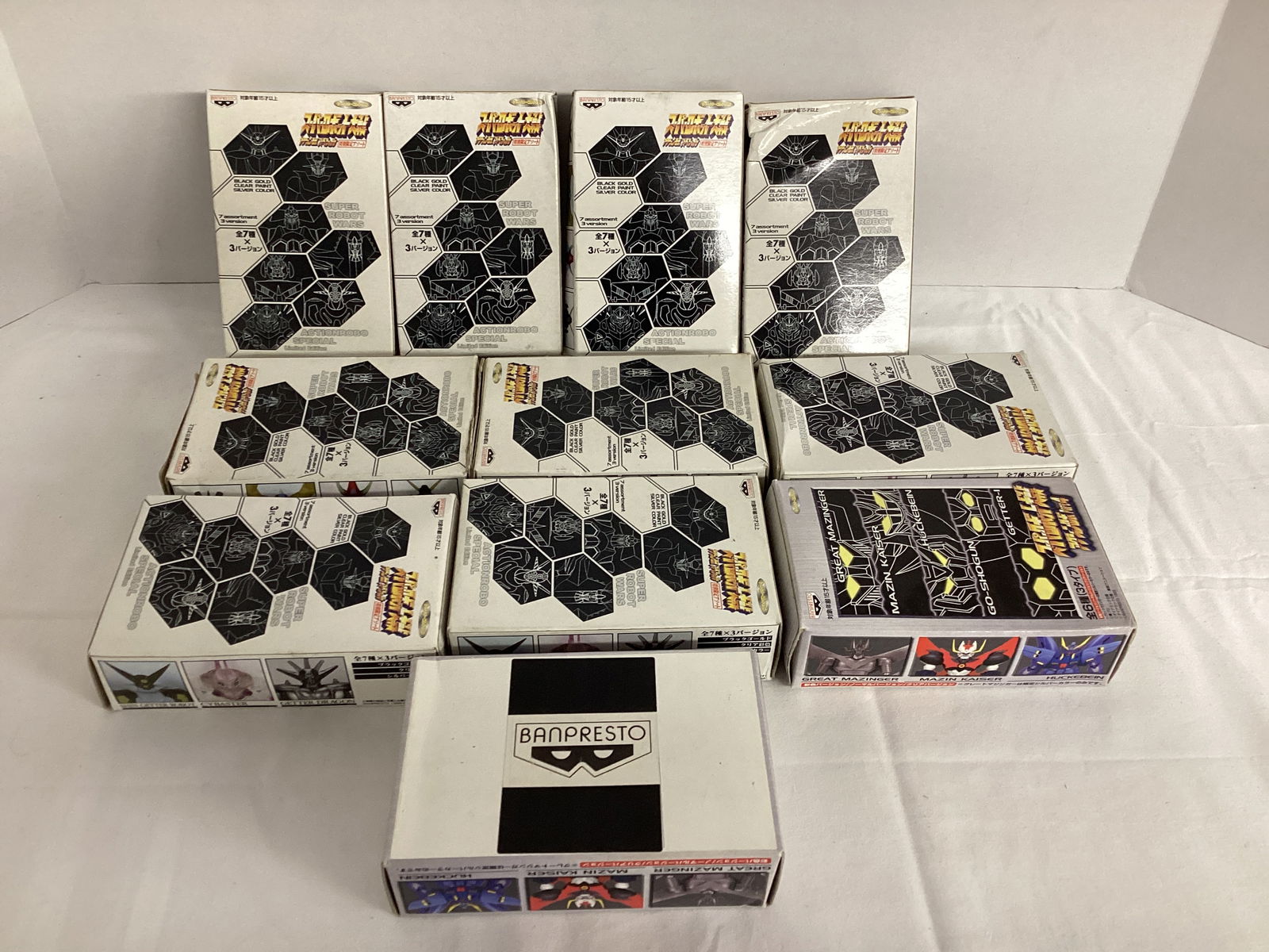 Banpresto Super Robot Wars Figures: .