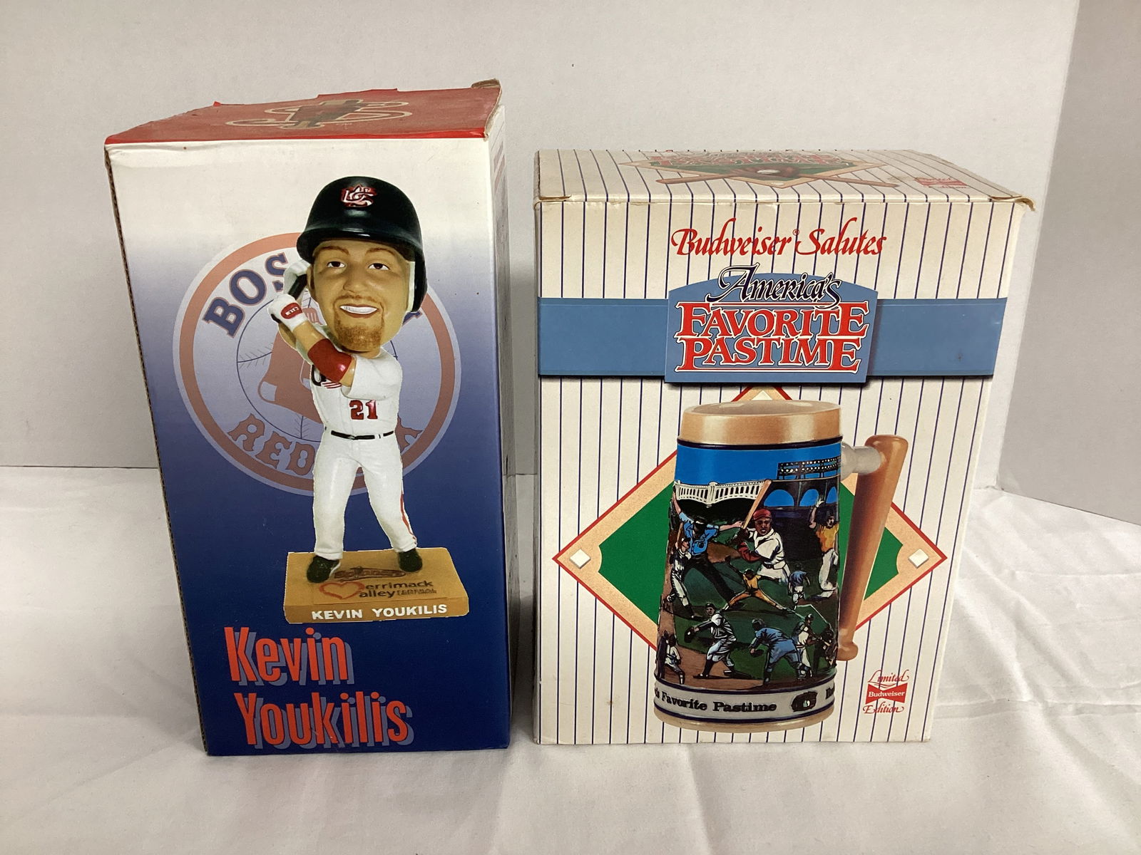 Boston Red Sox Kevin Youkilis Bobble Head and Budweiser Salutes Baseball Stein (1 of 7)