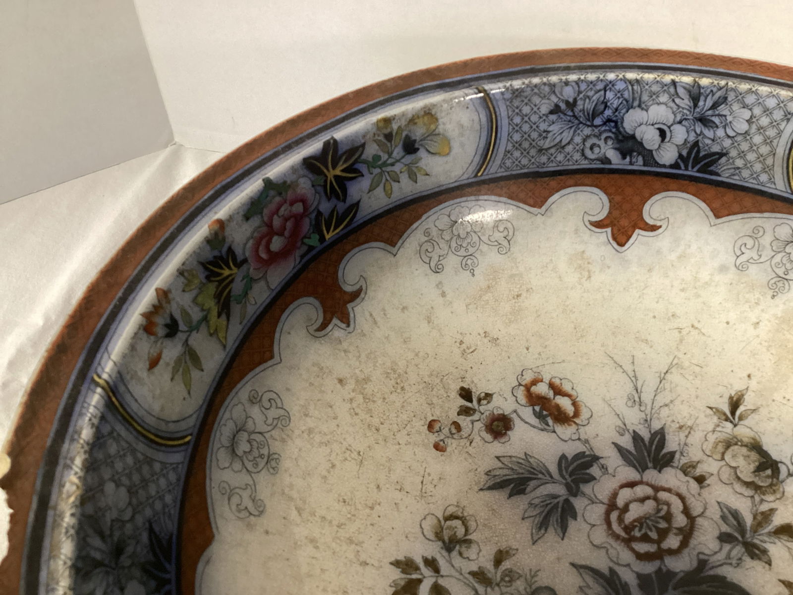 Large Antique Japanese Imari Bowl - 2