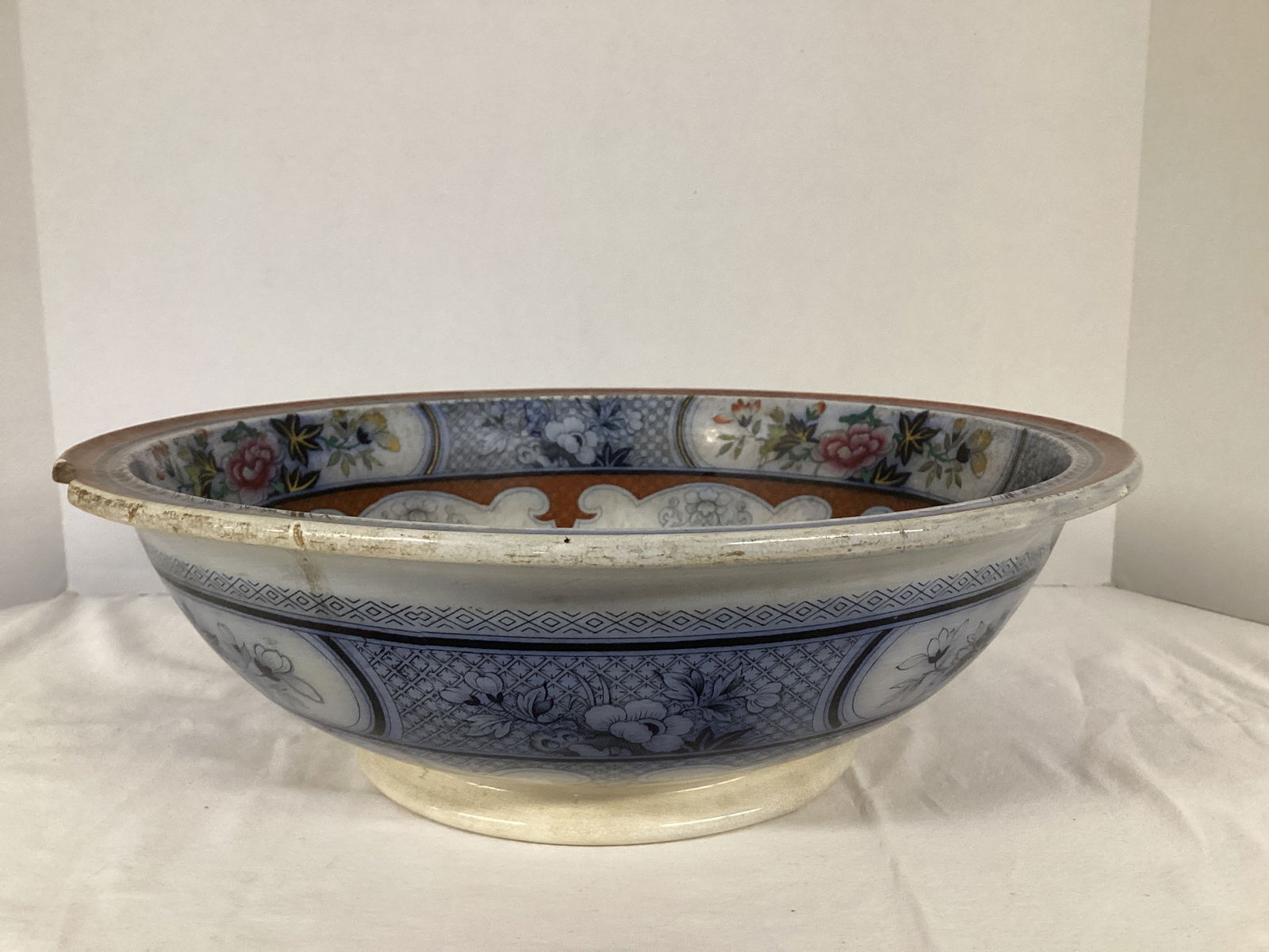 Large Antique Japanese Imari Bowl - 6