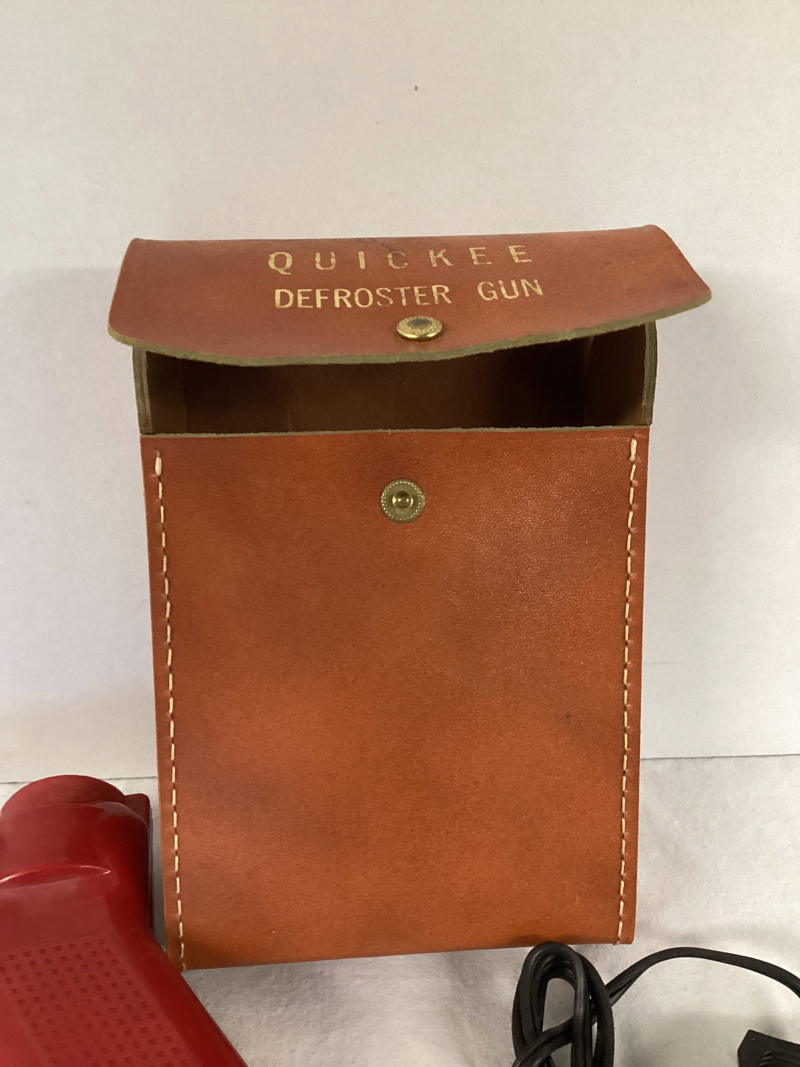 Quickee Defroster Gun in Case - 5
