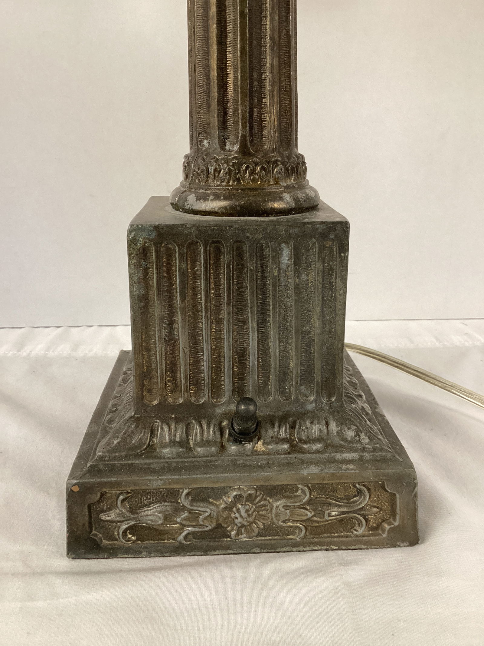 Vintage Metal Two Bulb Table Lamp - 5