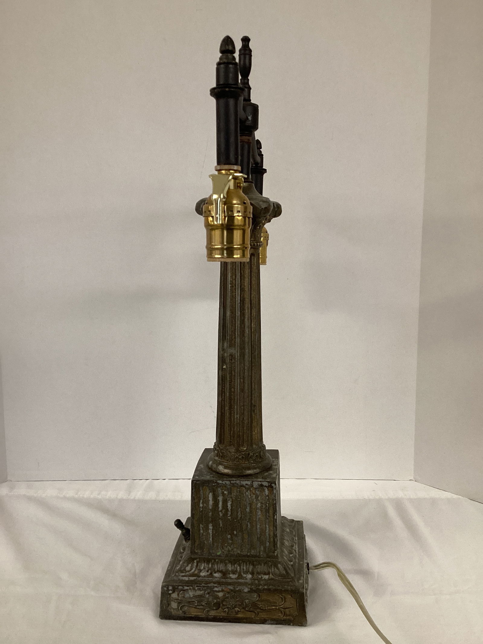 Vintage Metal Two Bulb Table Lamp - 6