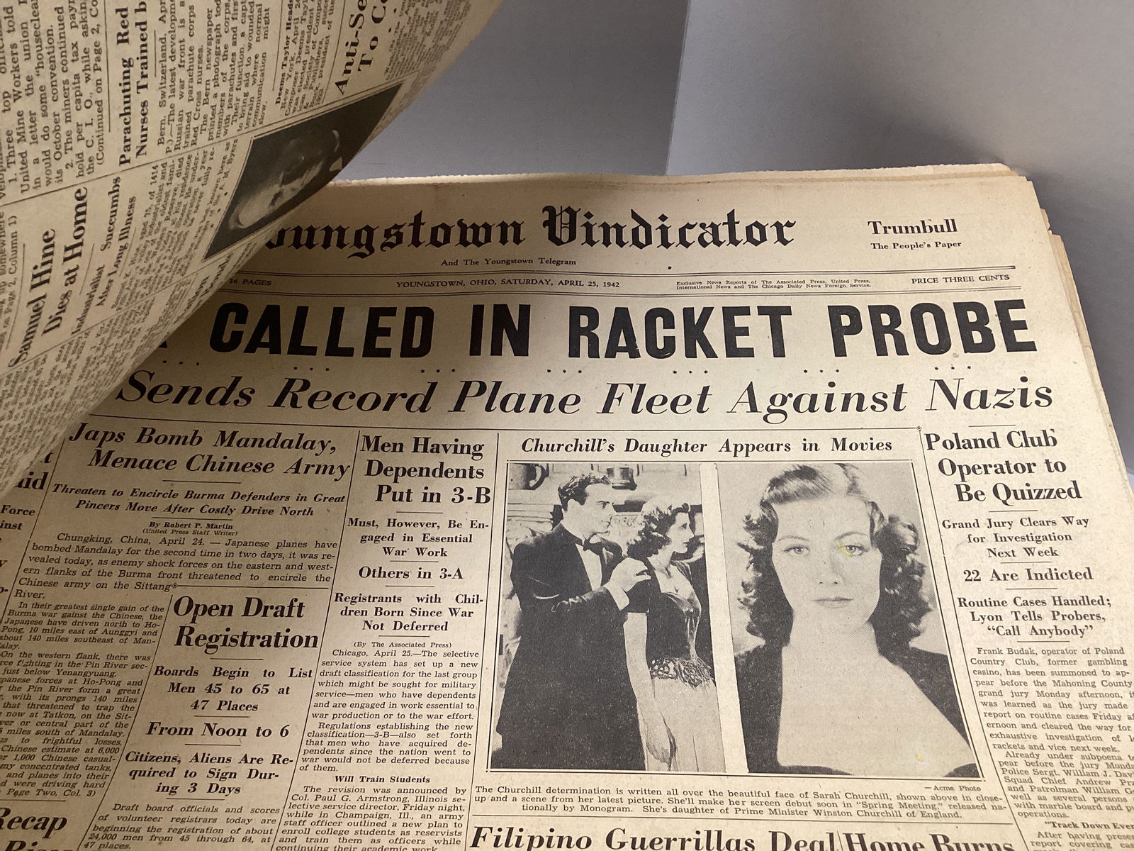 Youngstown Vindicator 1942 WWII Newspapers - 7