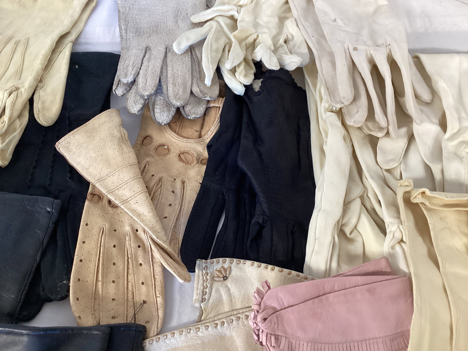 Vintage Ladies' Gloves - 6