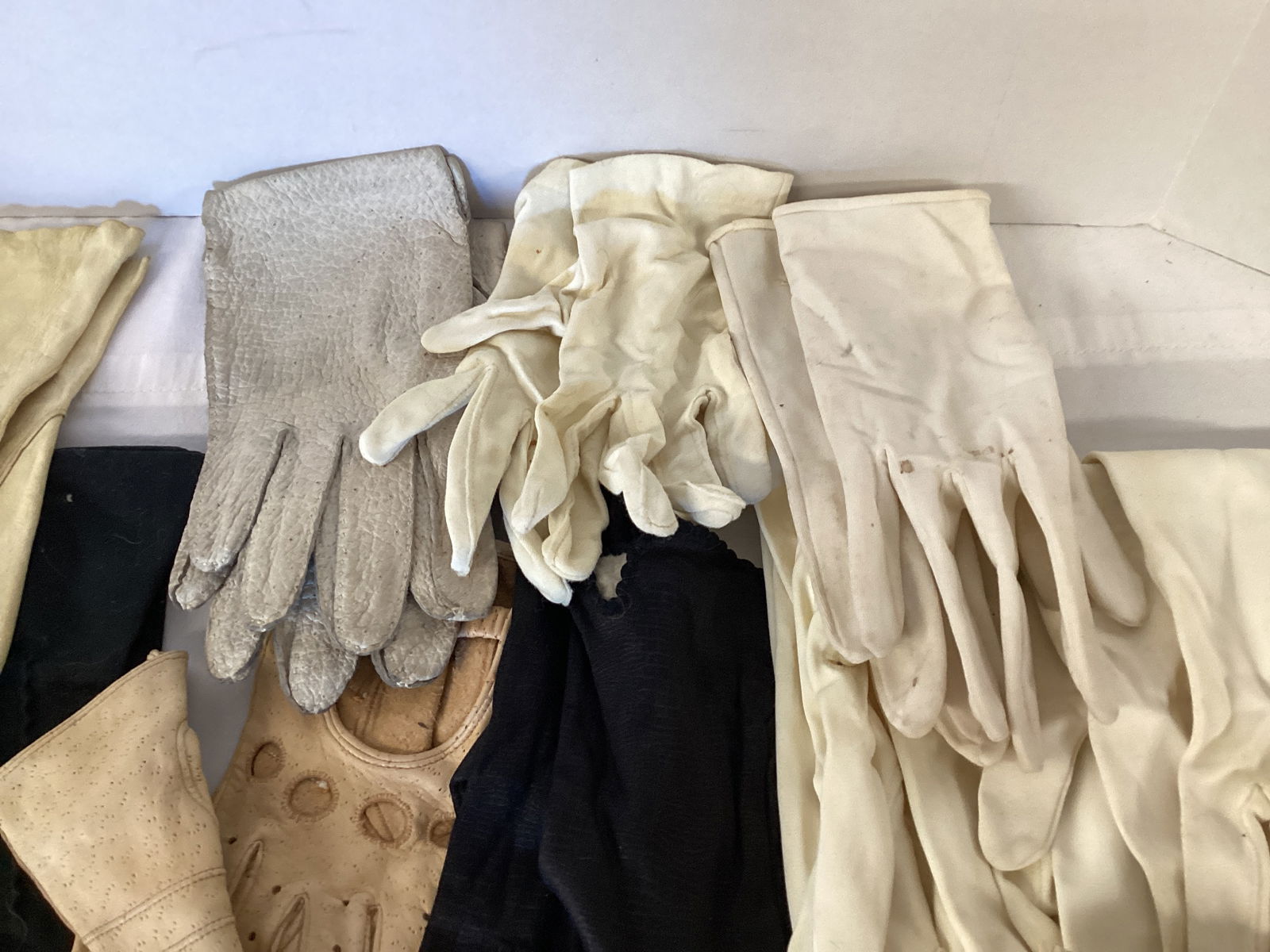 Vintage Ladies' Gloves - 7