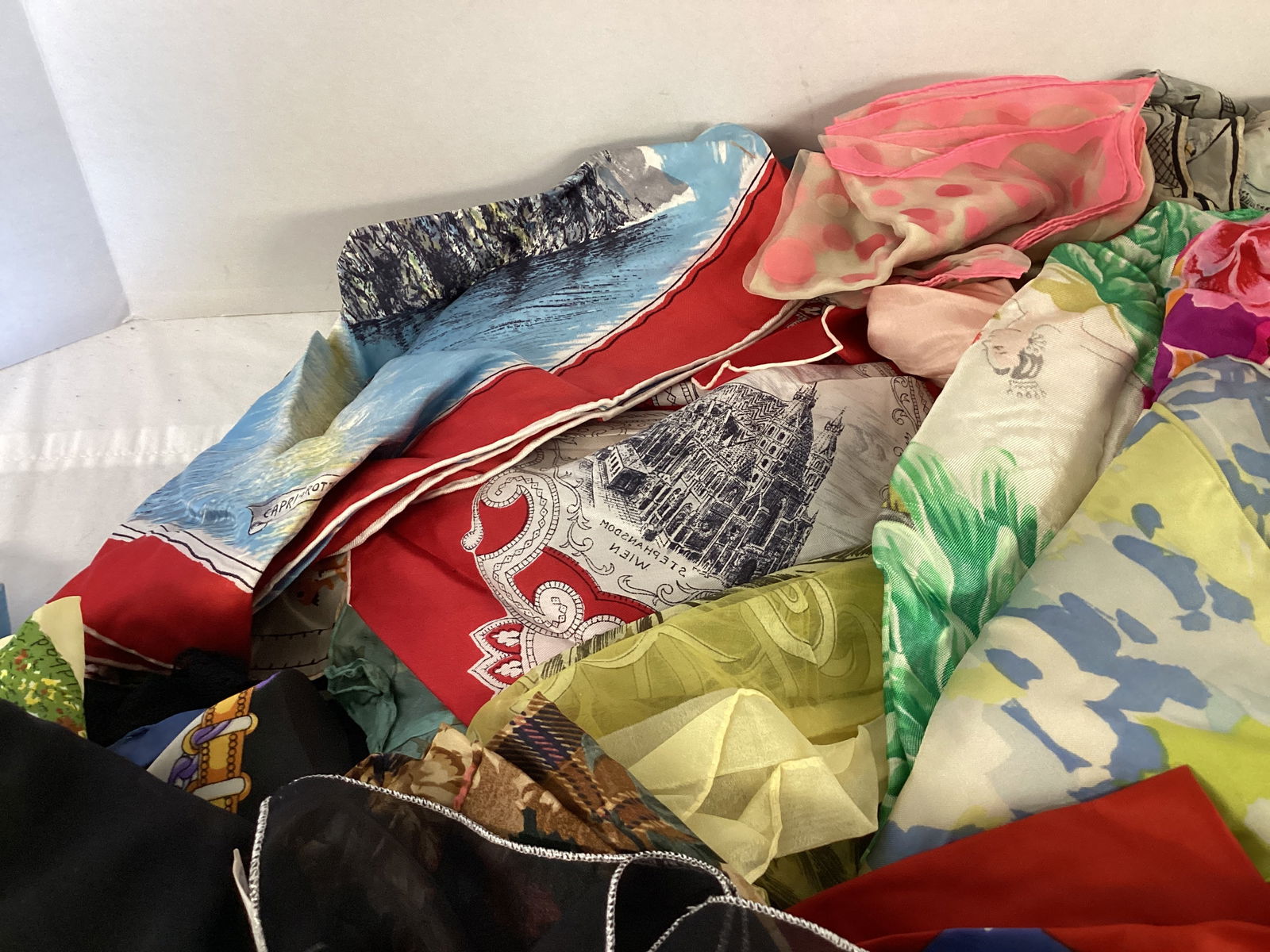 Vintage Scarves and Handkerchiefs - 7