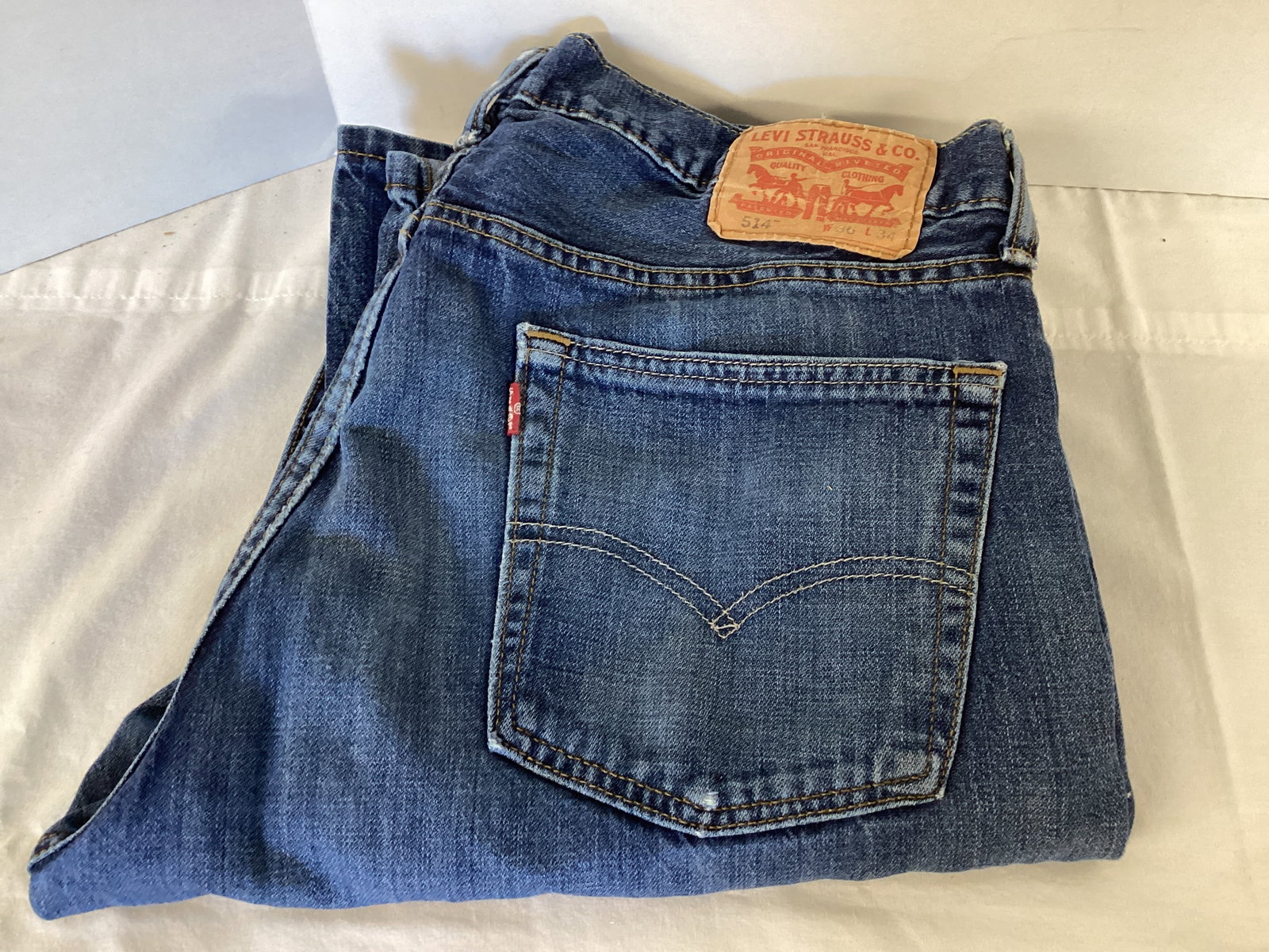 Four Pair of Levi Strauss Jeans - 19