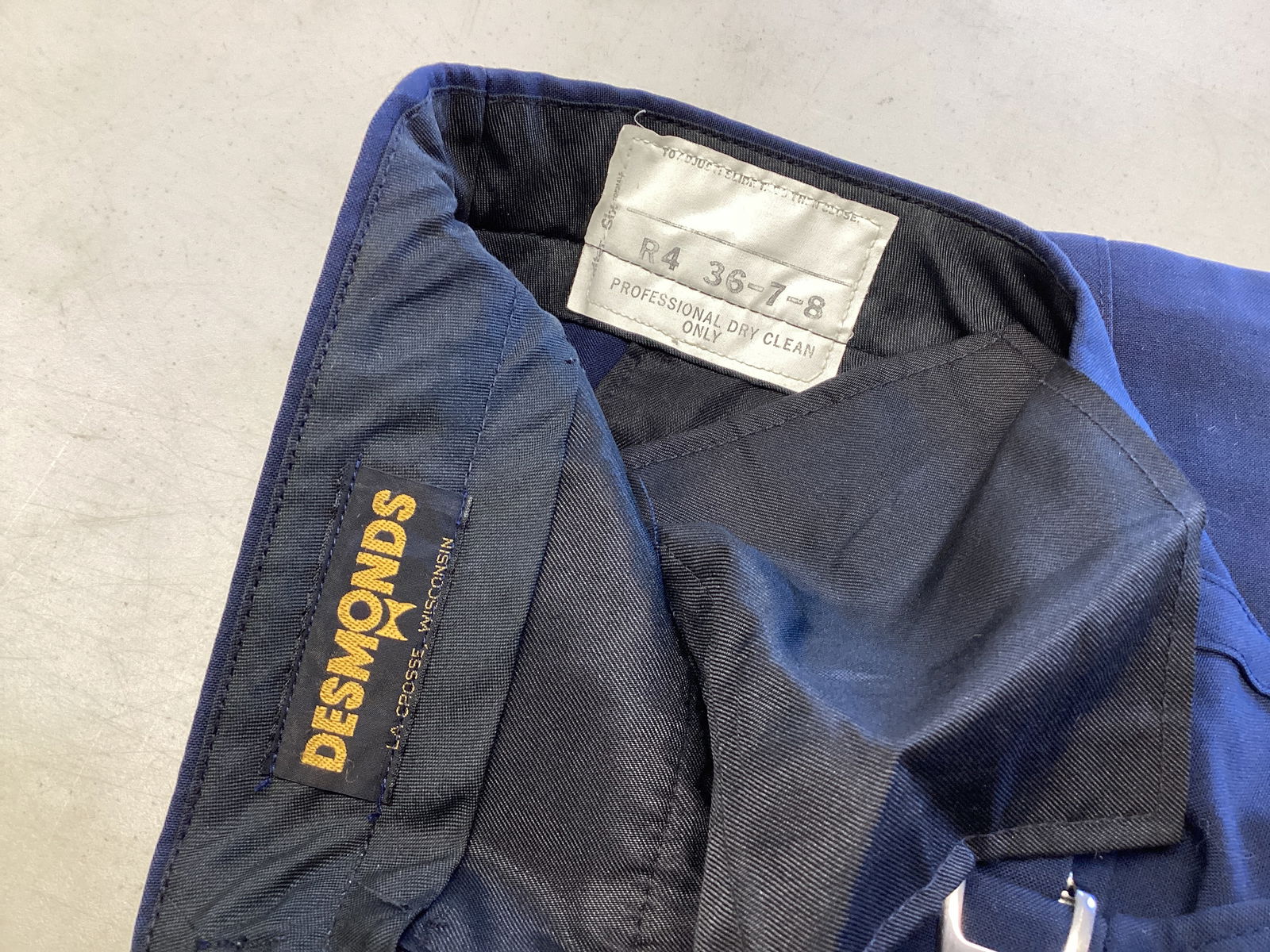 Men's Suits and Sportscoats - 9