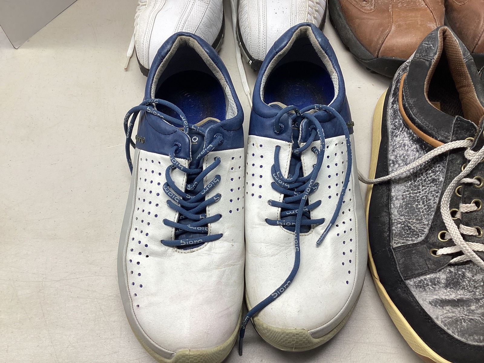 Four Pair of Men's Golf Shoes - 2