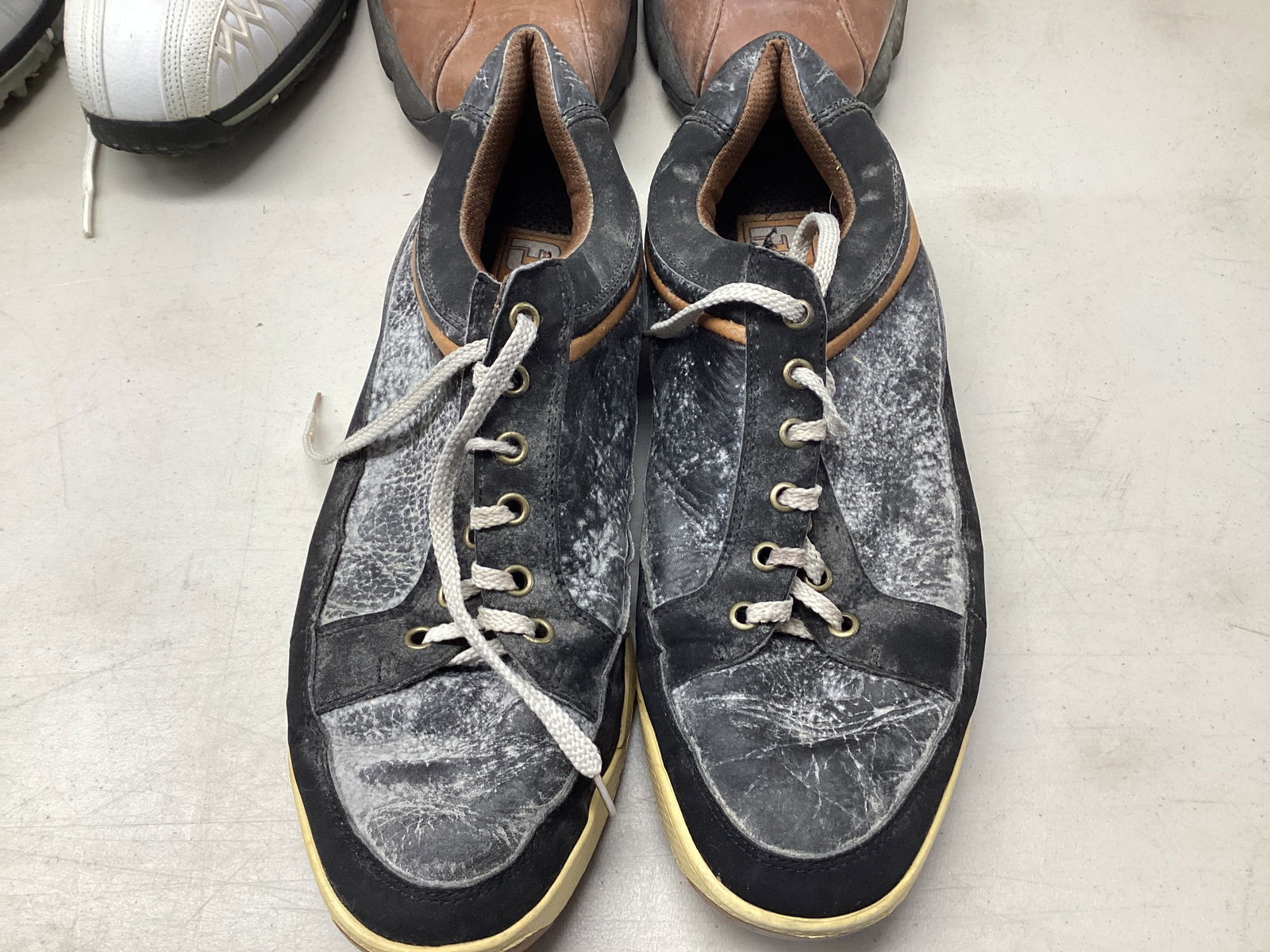 Four Pair of Men's Golf Shoes - 5