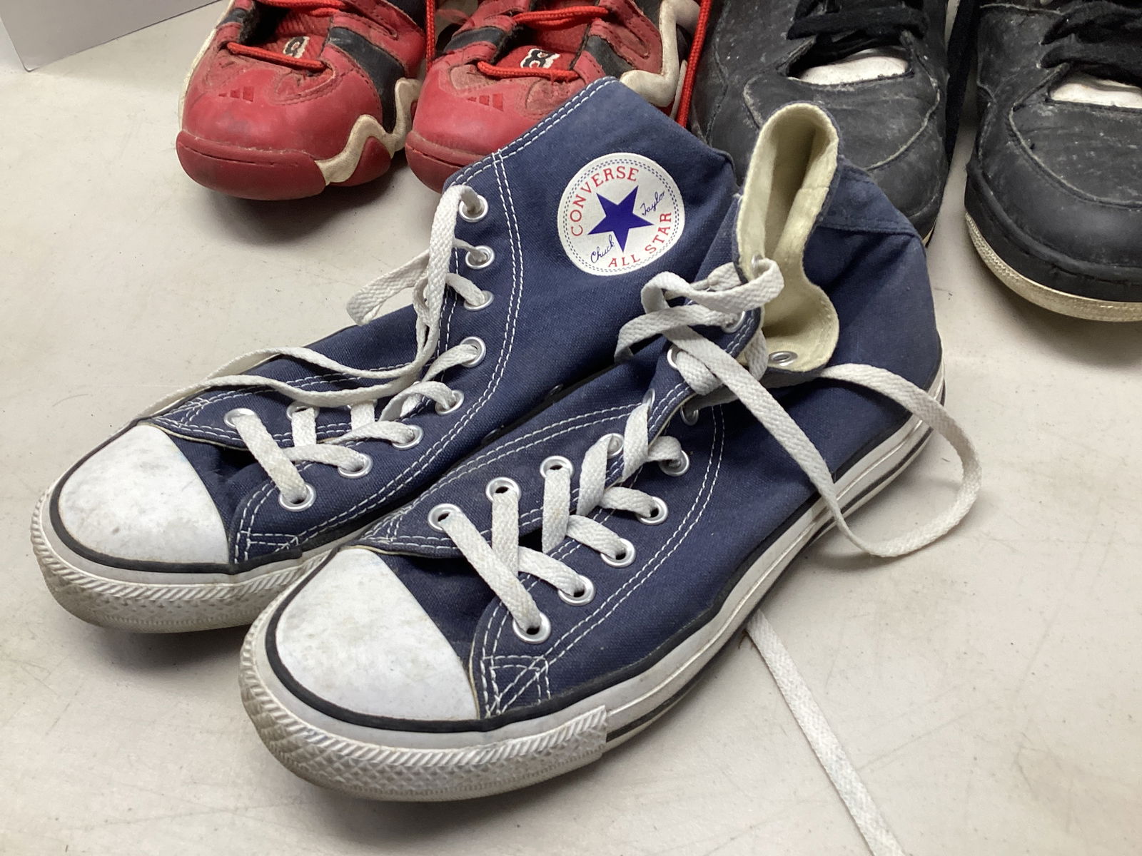 Men's Athletic Shoes - 5