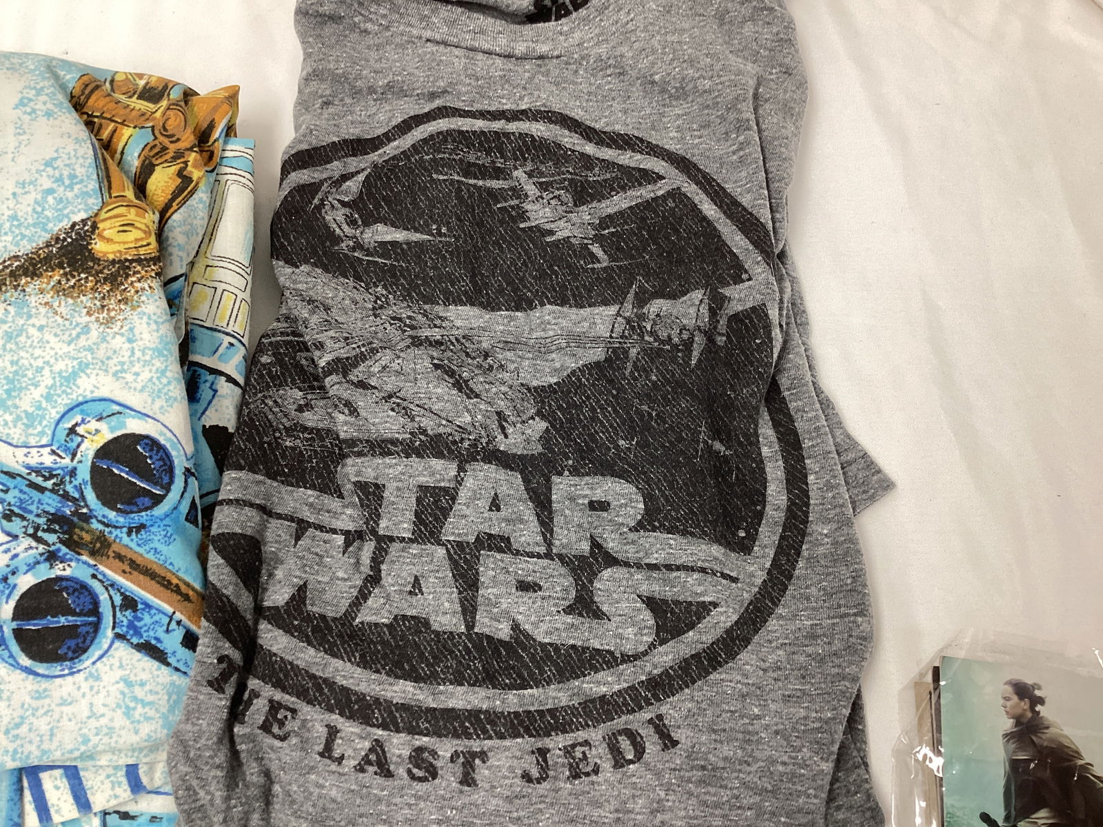 Star Wars Sheets, T-Shirt, and More - 5
