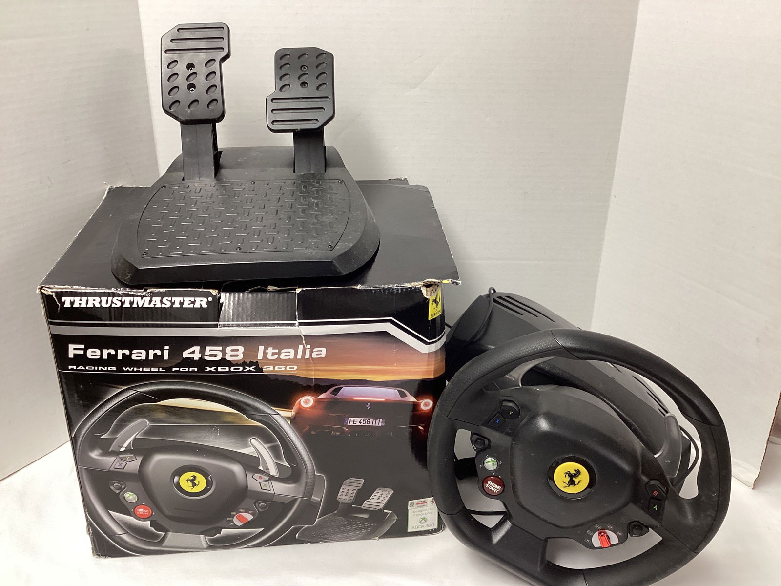 Thrustmaster Ferrari 458 Italia XBOX 360 Racing Wheel: untested, needs cleaning