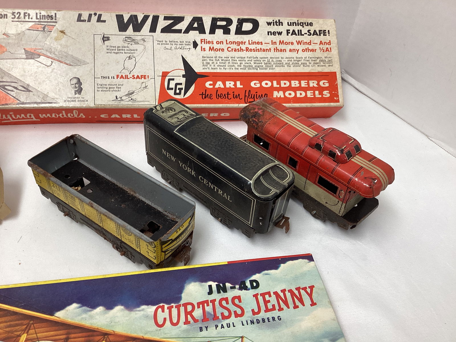 Marx Model Trains, Model Airplanes, and Plastic Houses - 4